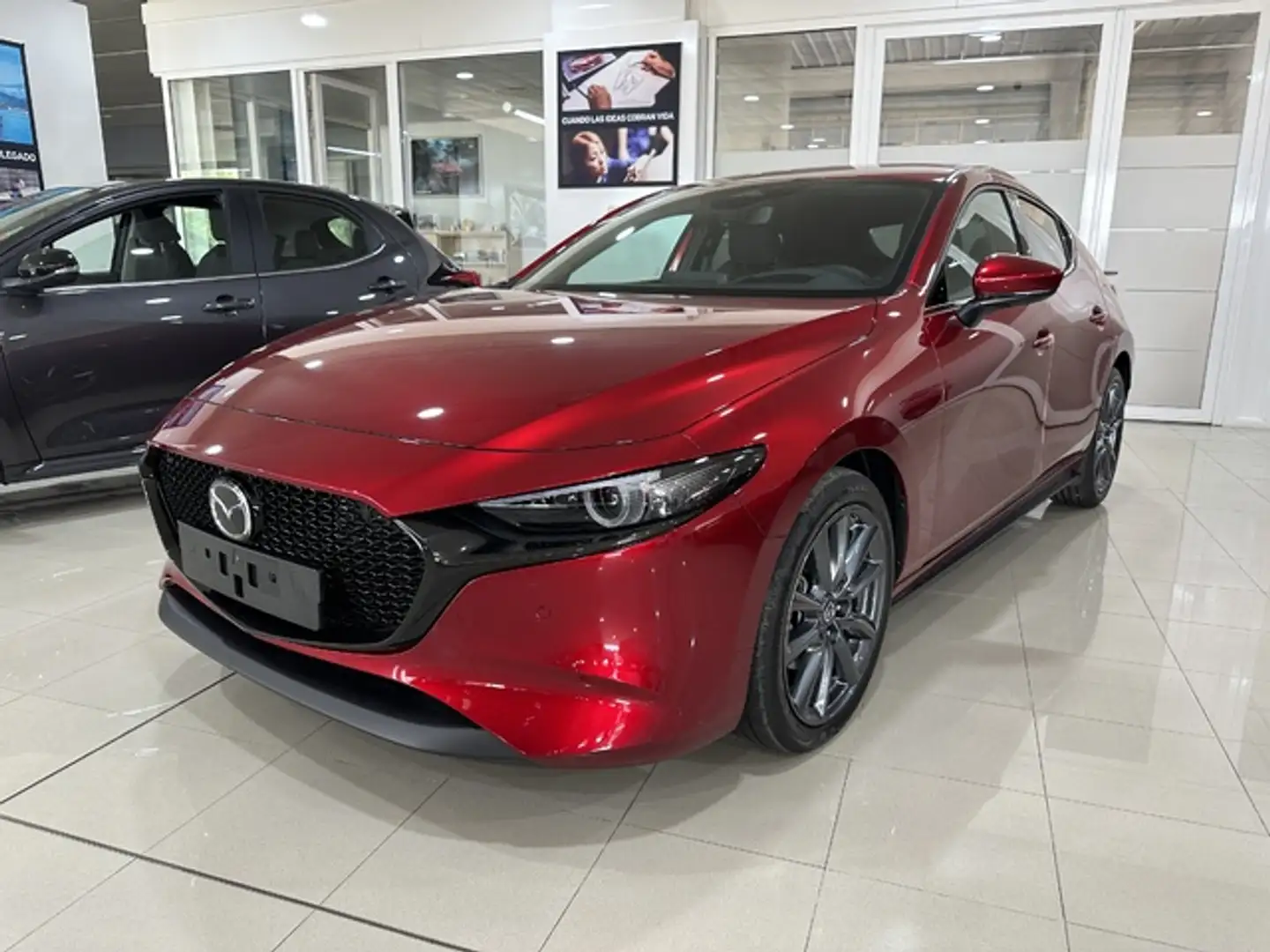 Mazda 3 2.0 e-Skyactiv-G Exclusive-line Plus 90kW Rojo - 1