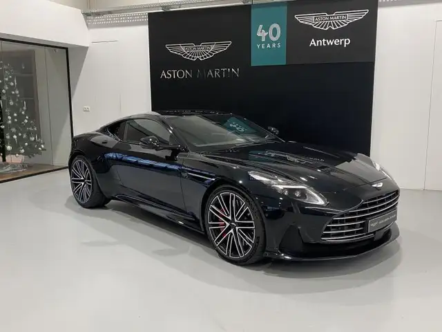 Aston Martin DB12 DB12