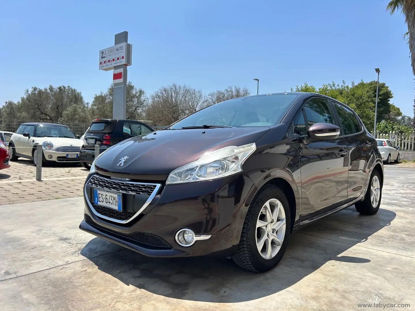 Peugeot 208 1.4 HDi 68 CV 5p. Allure Schwarz - 1