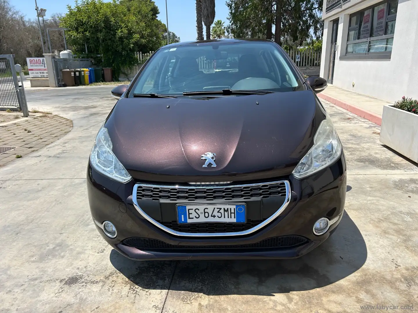 Peugeot 208 1.4 HDi 68 CV 5p. Allure Schwarz - 2