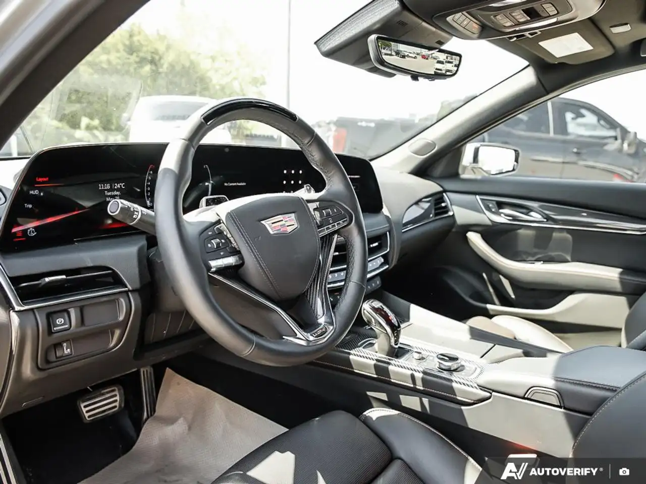 Cadillac CT5-V снимка Cadillac CT5-V