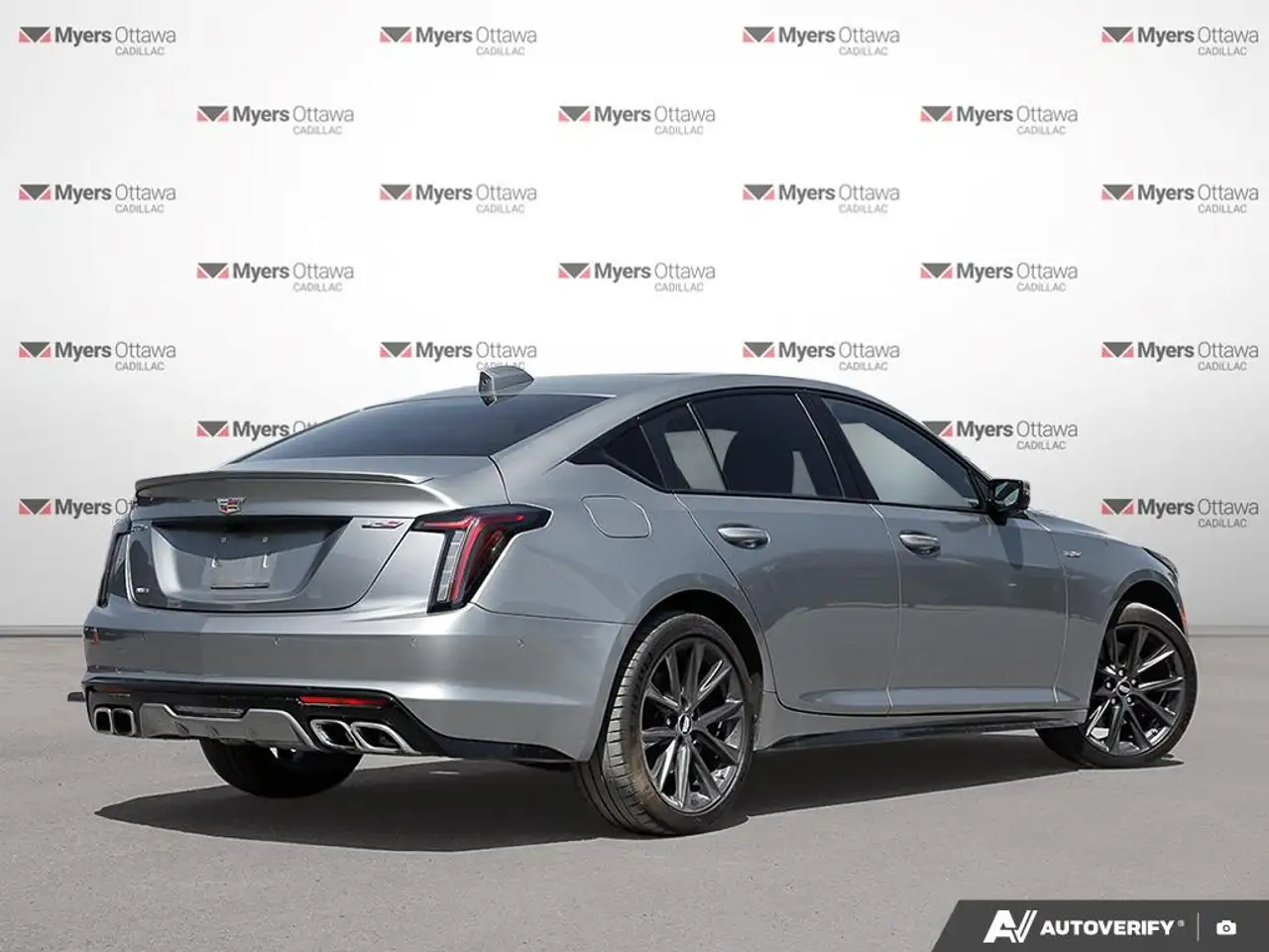 Cadillac CT5-V снимка Cadillac CT5-V