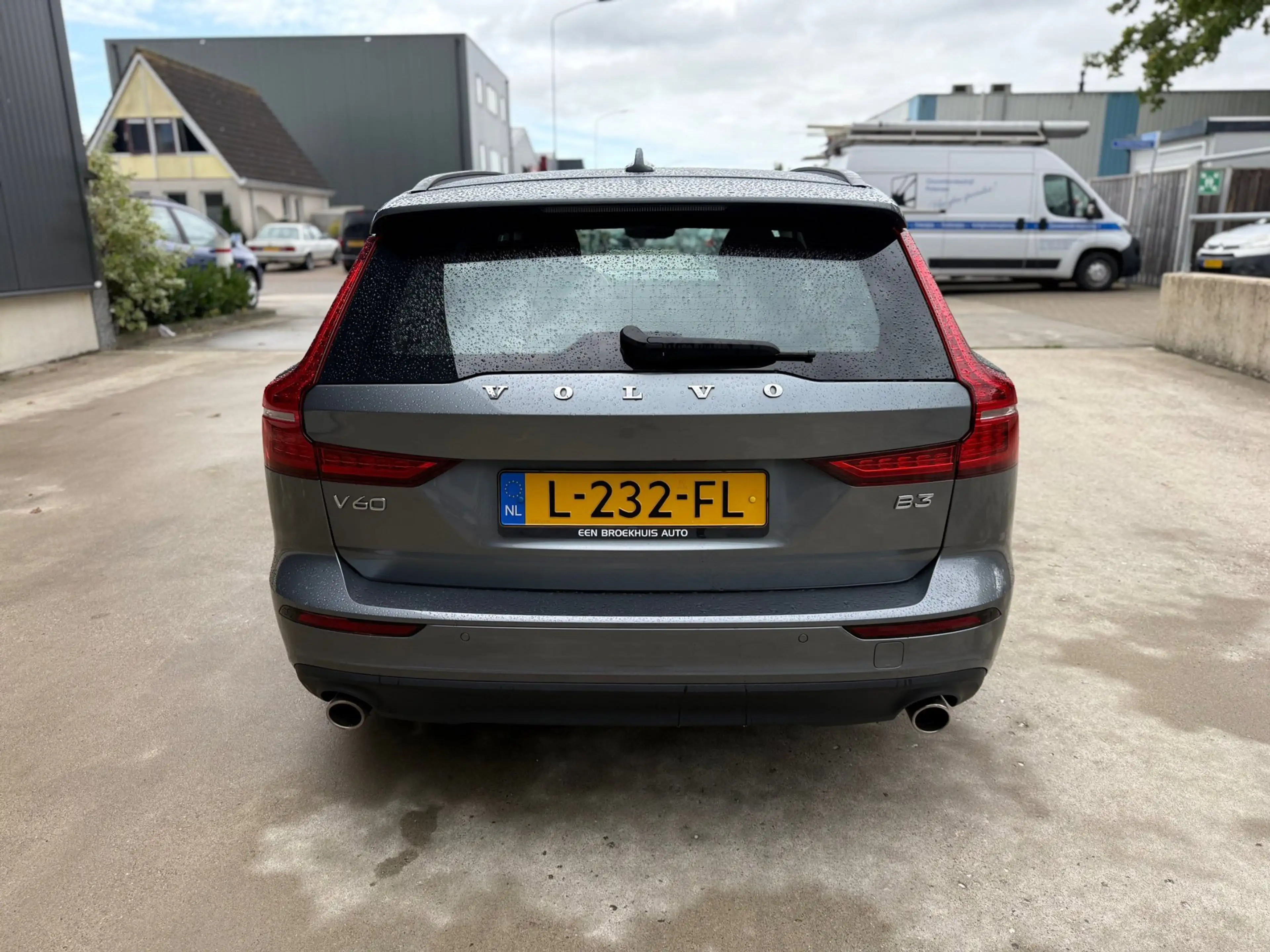 Volvo V60 2.0 B3 Momentum Advantage — photo 5