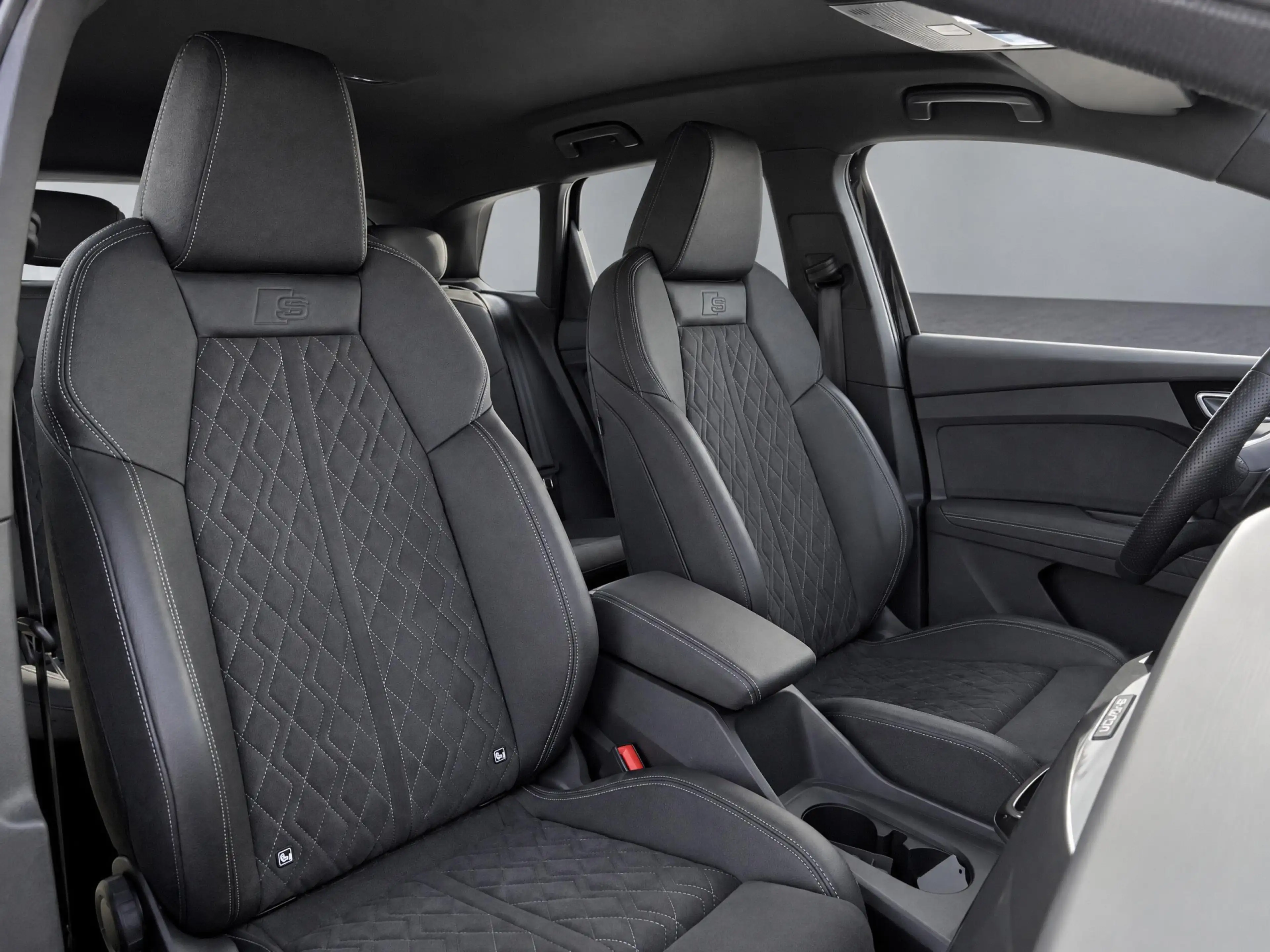 Audi Q4 e-tron 40 77kW 204pk S-Edition / MMi Navigatie / Matrix L — photo 8