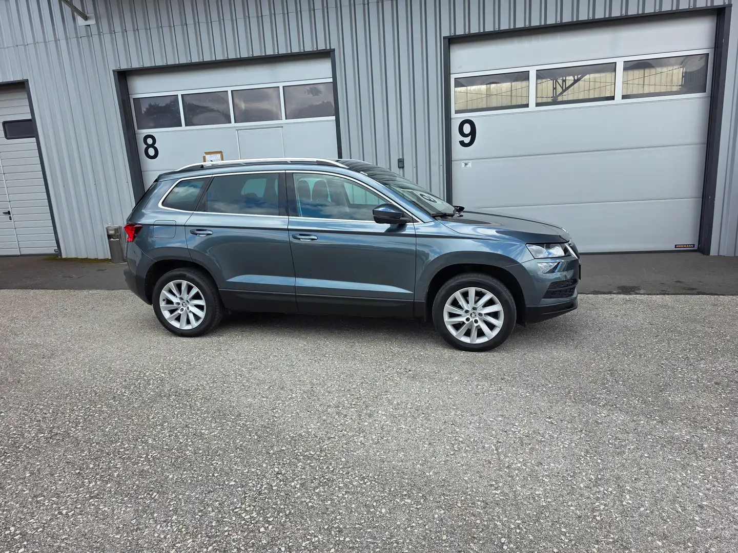 Skoda Karoq Ambition Grau - 1