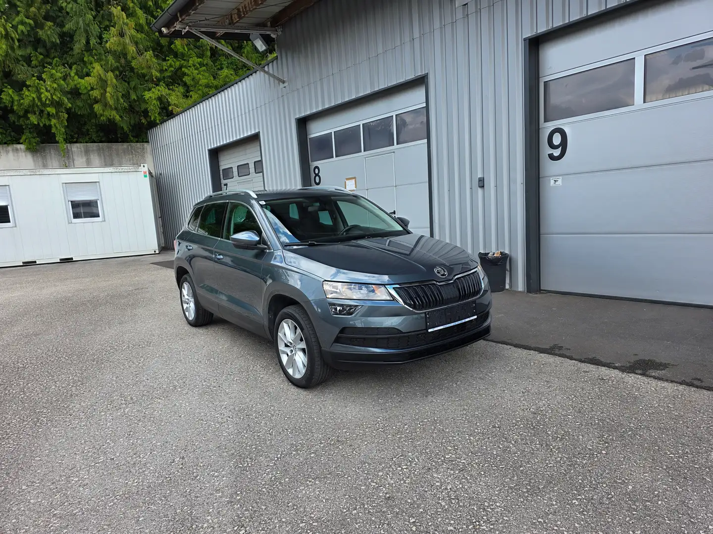Skoda Karoq Ambition Grau - 2