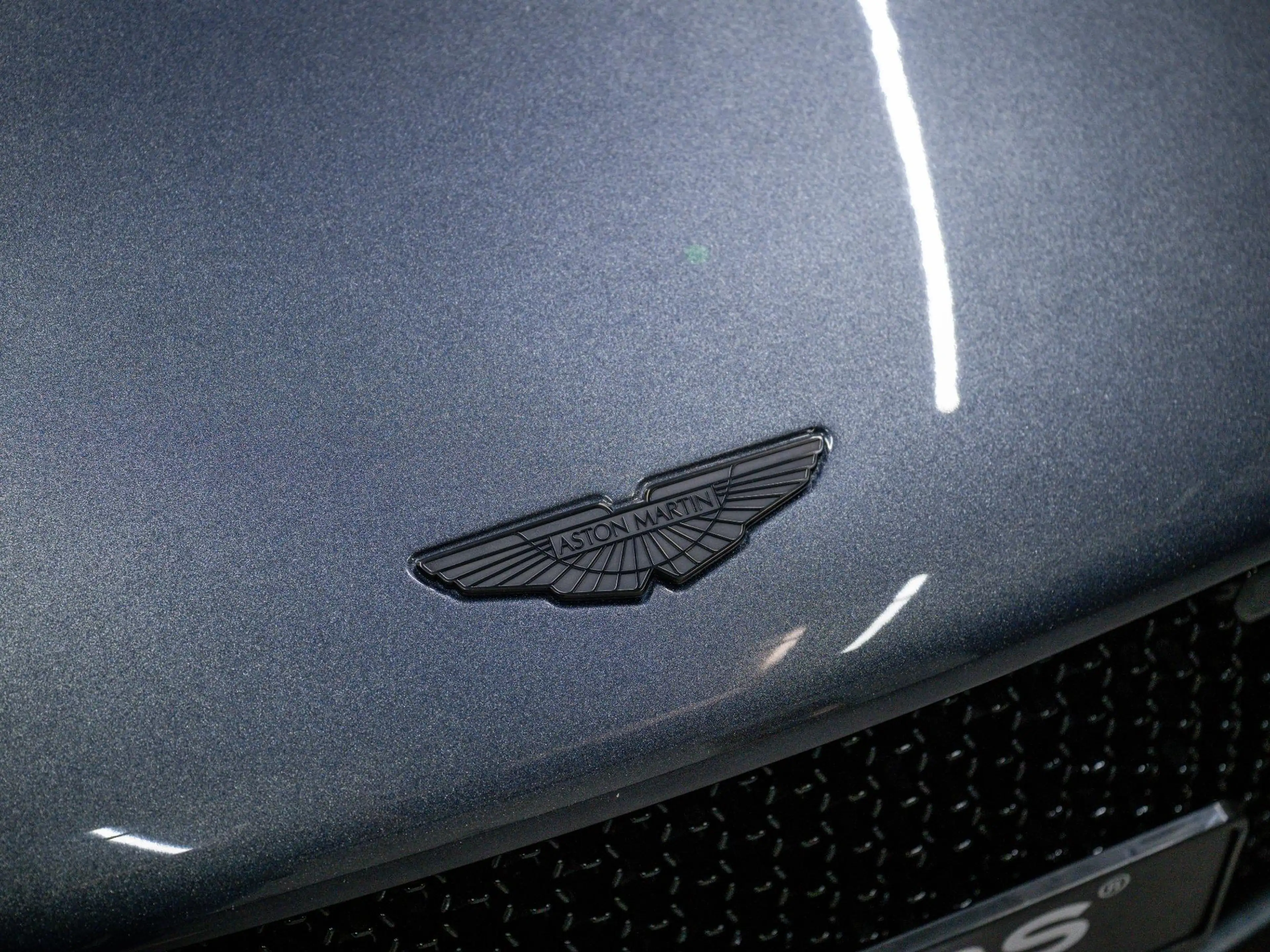 Aston Martin DBS Volante 5.2 V12 | ULITMATE 770 | 1 of 199 | Carbon — photo 13