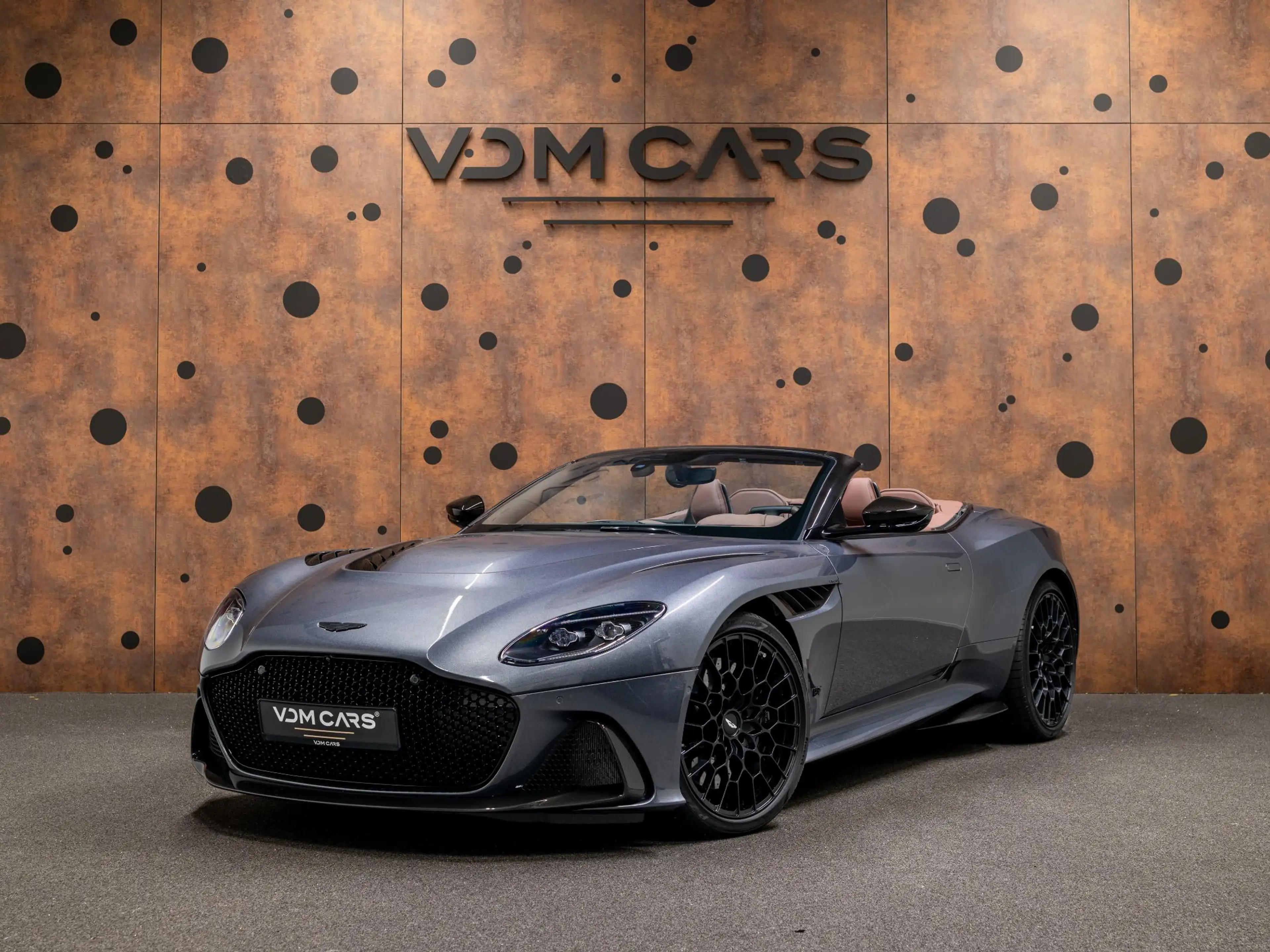 Aston Martin DBS Volante 5.2 V12 | ULITMATE 770 | 1 of 199 | Carbon