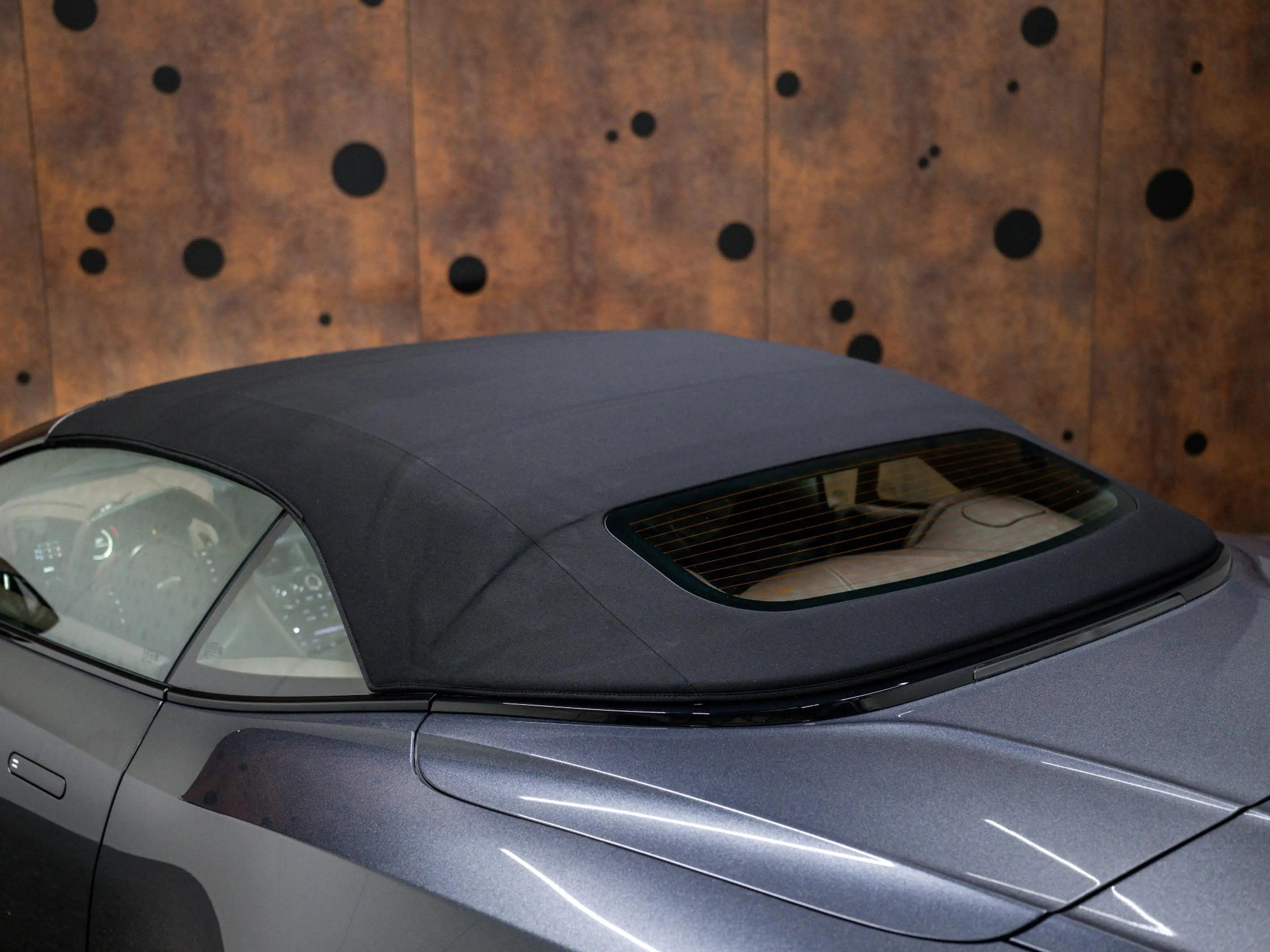 Aston Martin DBS Volante 5.2 V12 | ULITMATE 770 | 1 of 199 | Carbon — photo 9