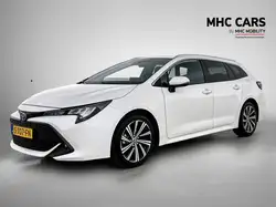 Toyota Corolla Touring Sports Apple CarPlay, Inductieladen voor smartphones, Parkeerhulp met camera, Alarm, Lendensteun, Stoelverwarming, Android Auto, Keyless Entry