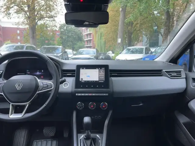 Renault Clio view 12