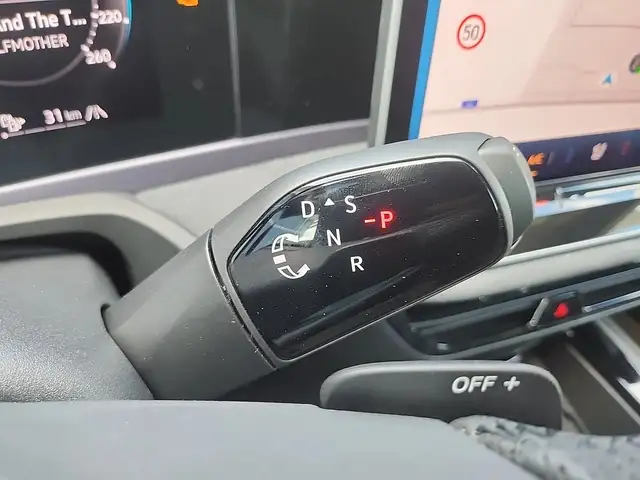 Volkswagen Passat view 14