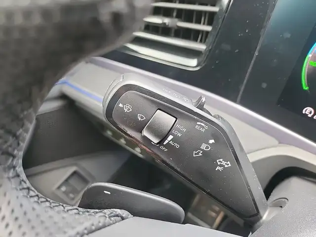 Volkswagen Passat view 12