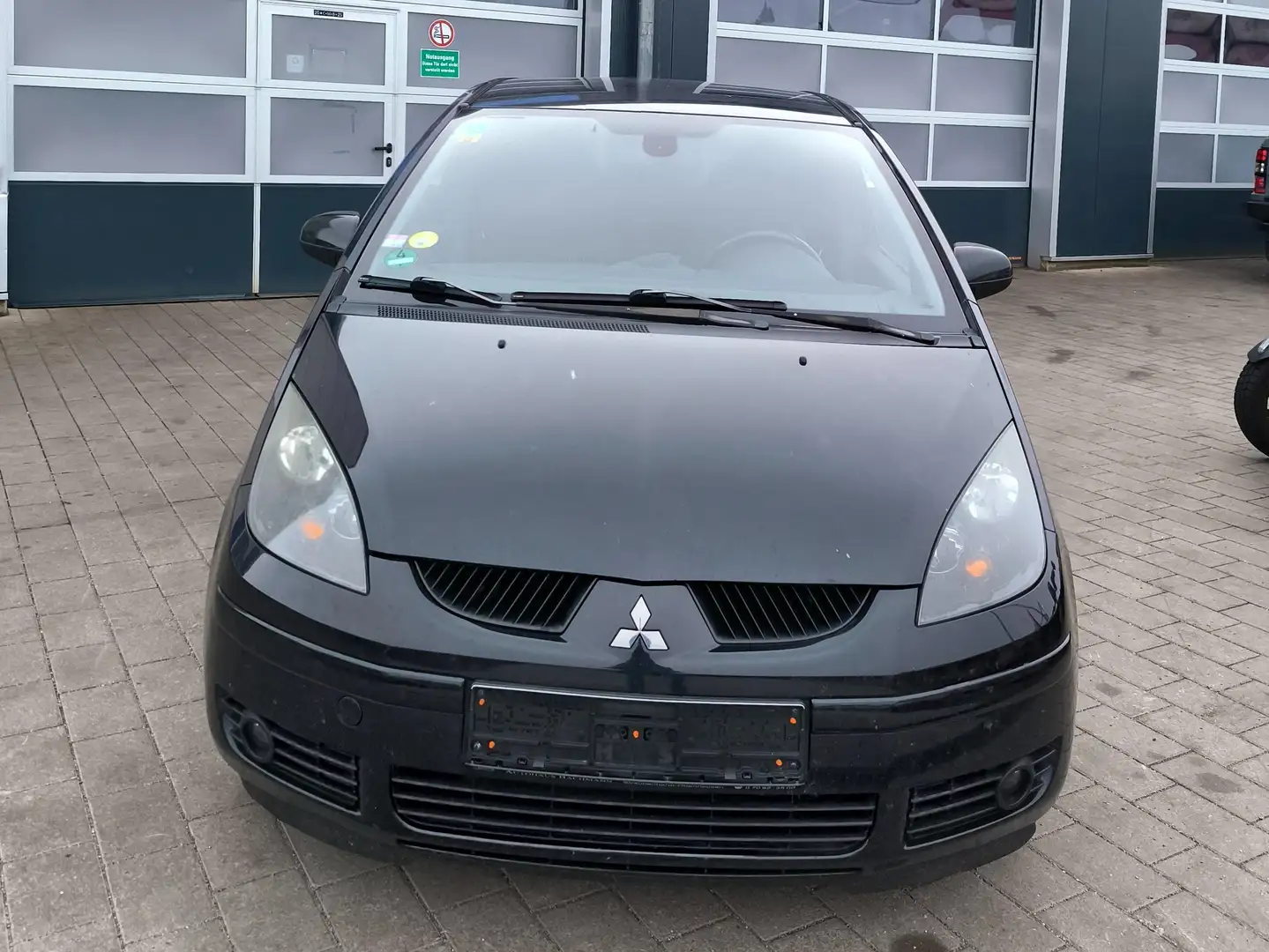 Mitsubishi Colt 1.3 Motion Plus 8x bereift Schwarz - 2