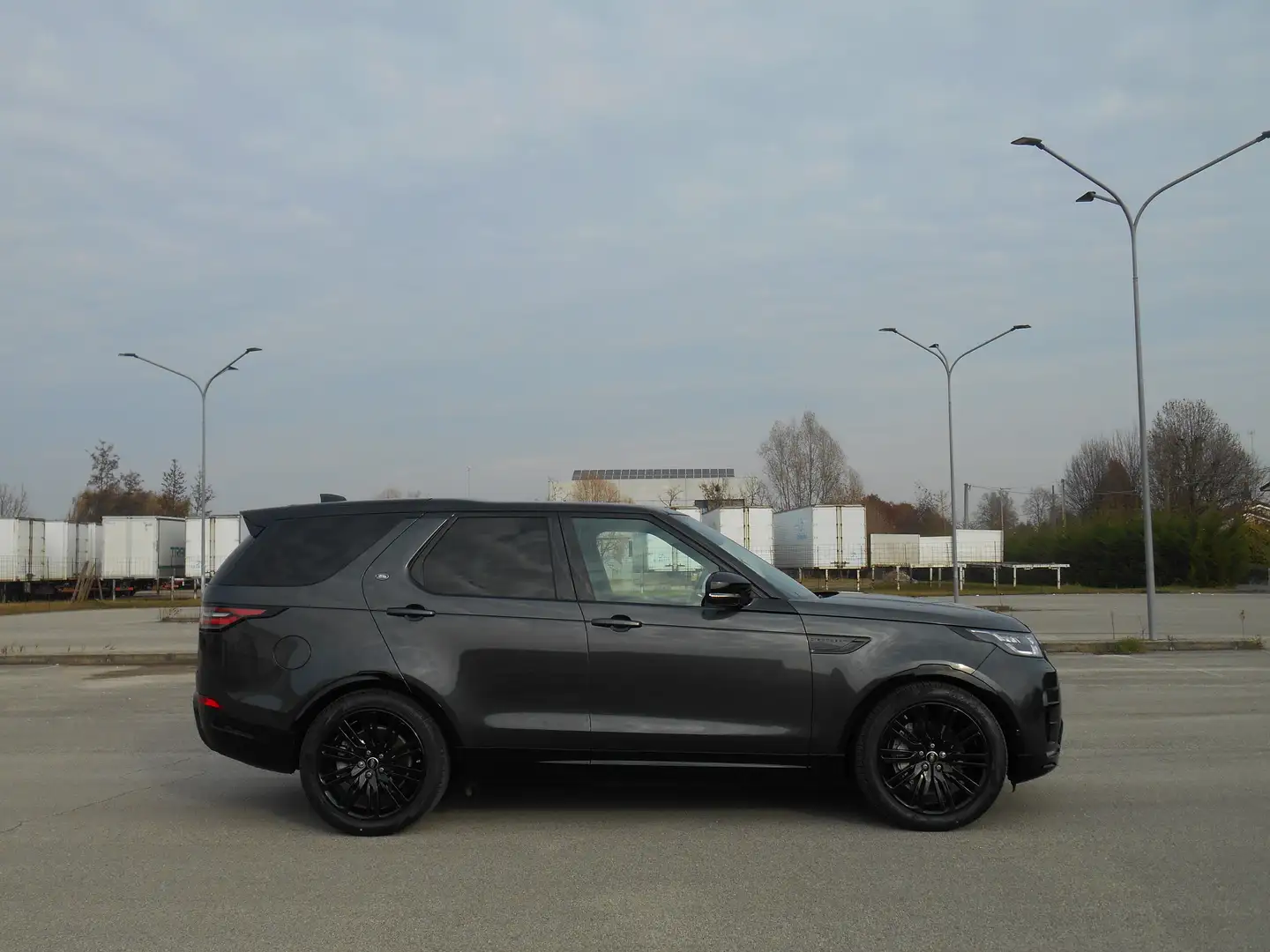 Land Rover Discovery 3.0 sdv6 Landmark Edition 7posti Grau - 1