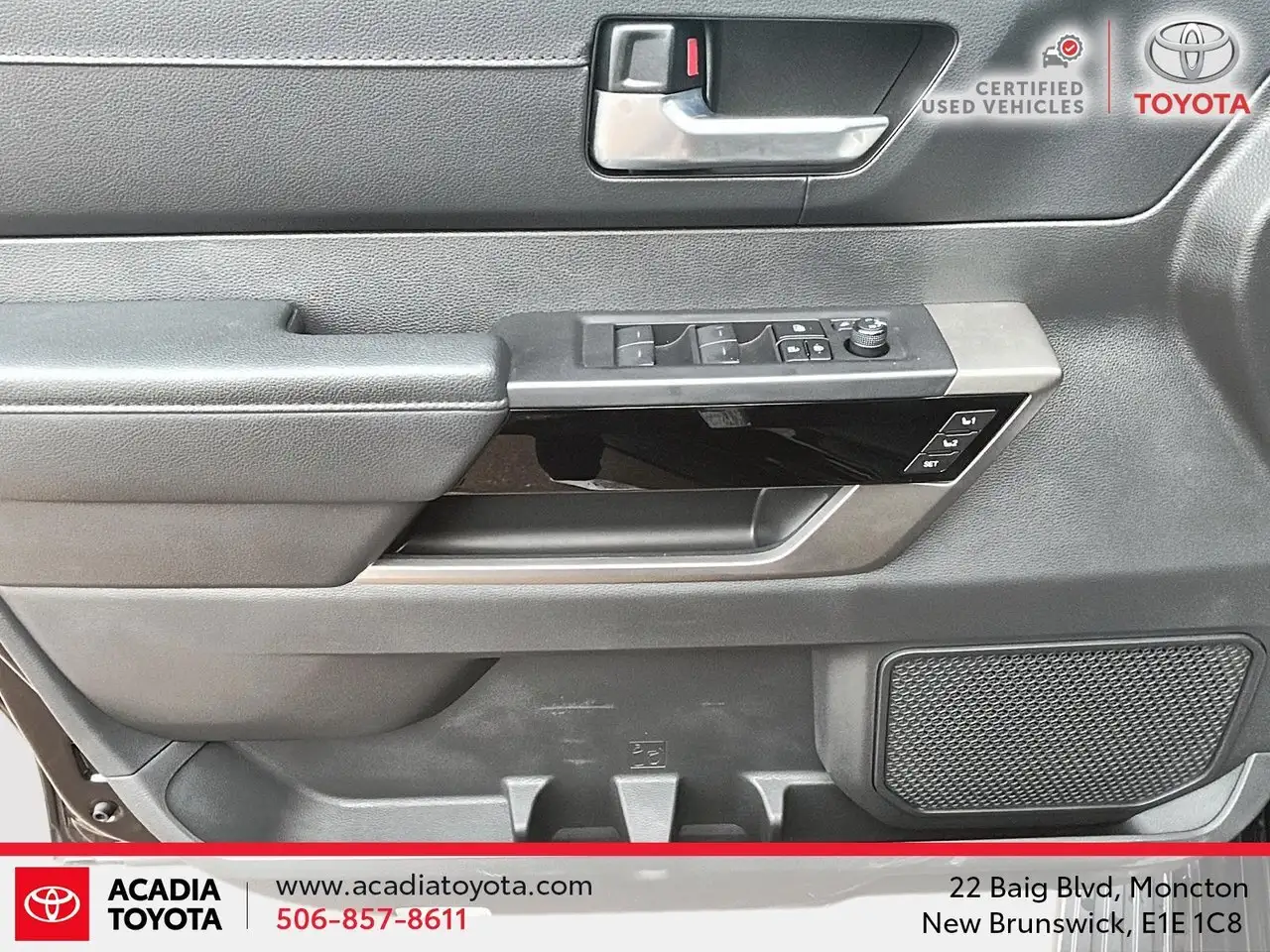 Toyota Sequoia photo Toyota Sequoia