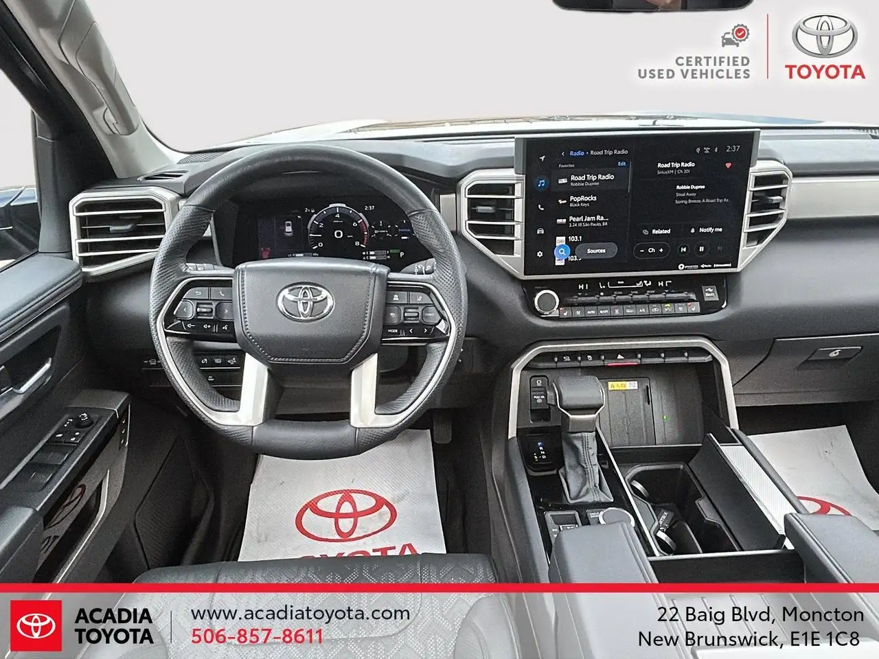Toyota Sequoia photo Toyota Sequoia