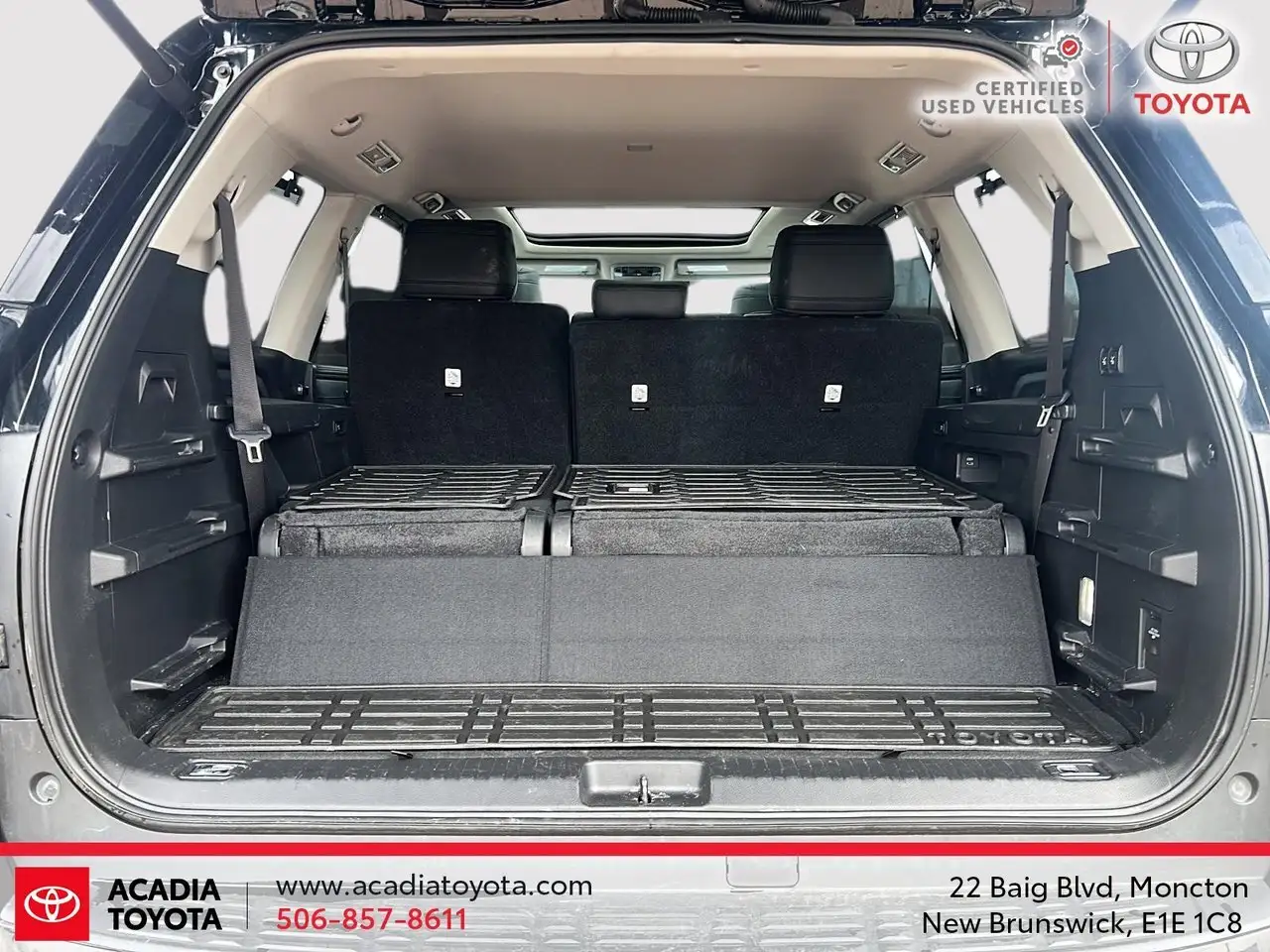 Toyota Sequoia photo Toyota Sequoia
