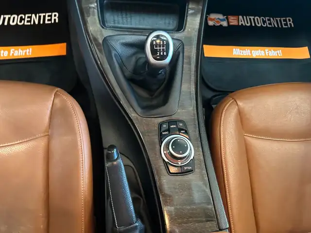 BMW 3 Series view 10