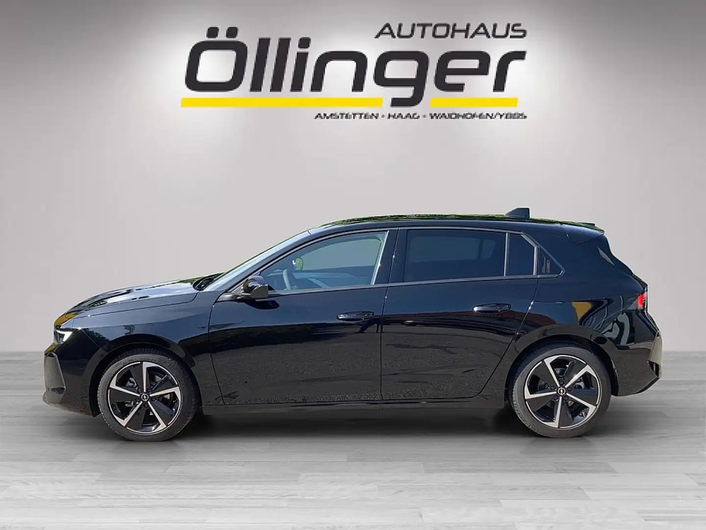 Opel Astra 1,2 Turbo Edition 110 PS + viele tolle Extras! Schwarz - 2