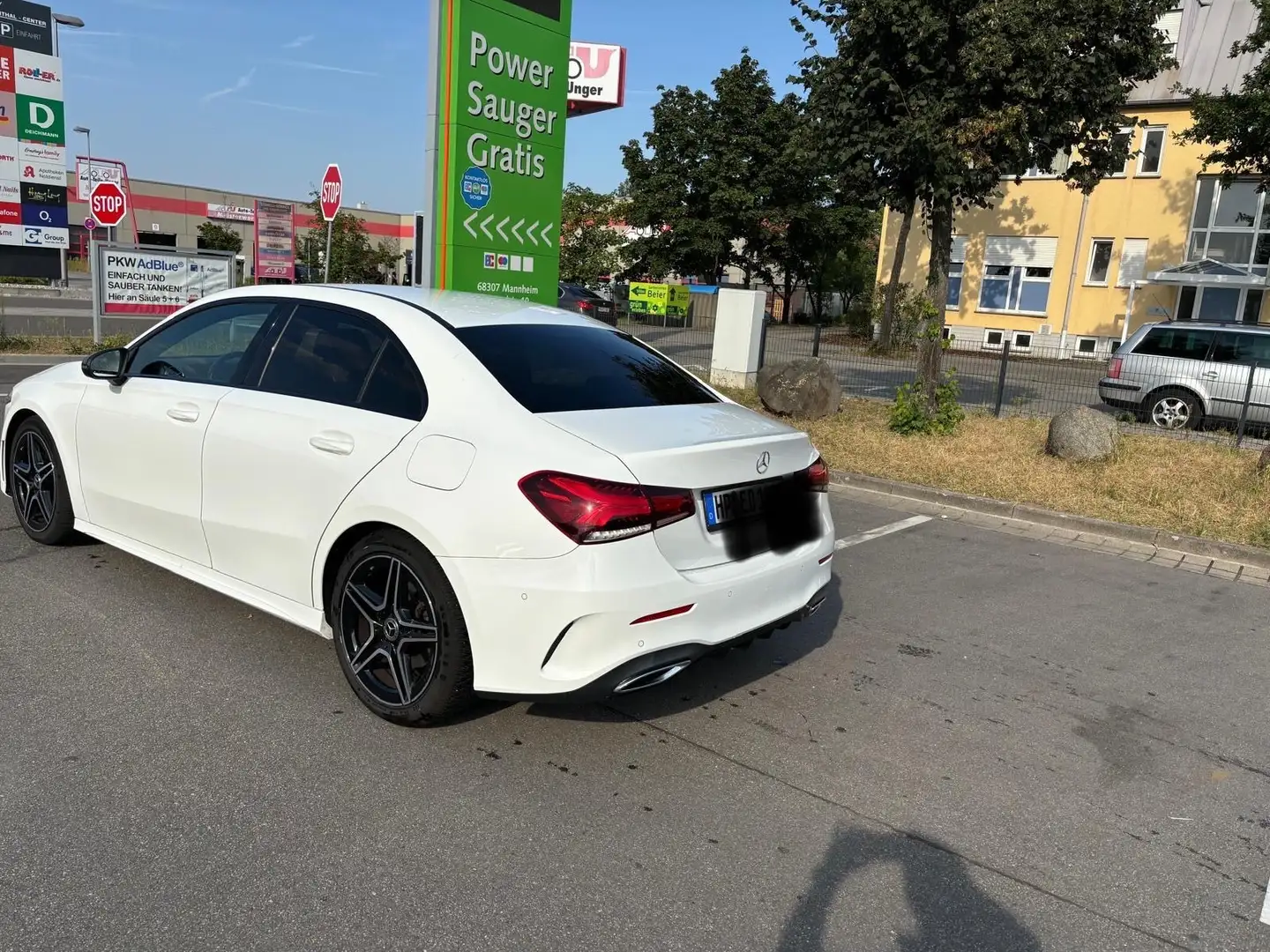 Mercedes-Benz A 220 A-Klasse Limousine 4Matic 7G-DCT AMG Line Blanc - 2