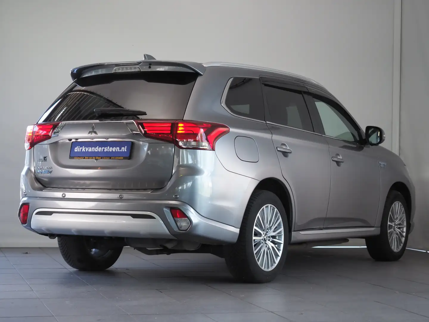 Mitsubishi Outlander 2.4 PHEV Intense+ | 360° Camera | Dodehoekdetectie Gris - 2