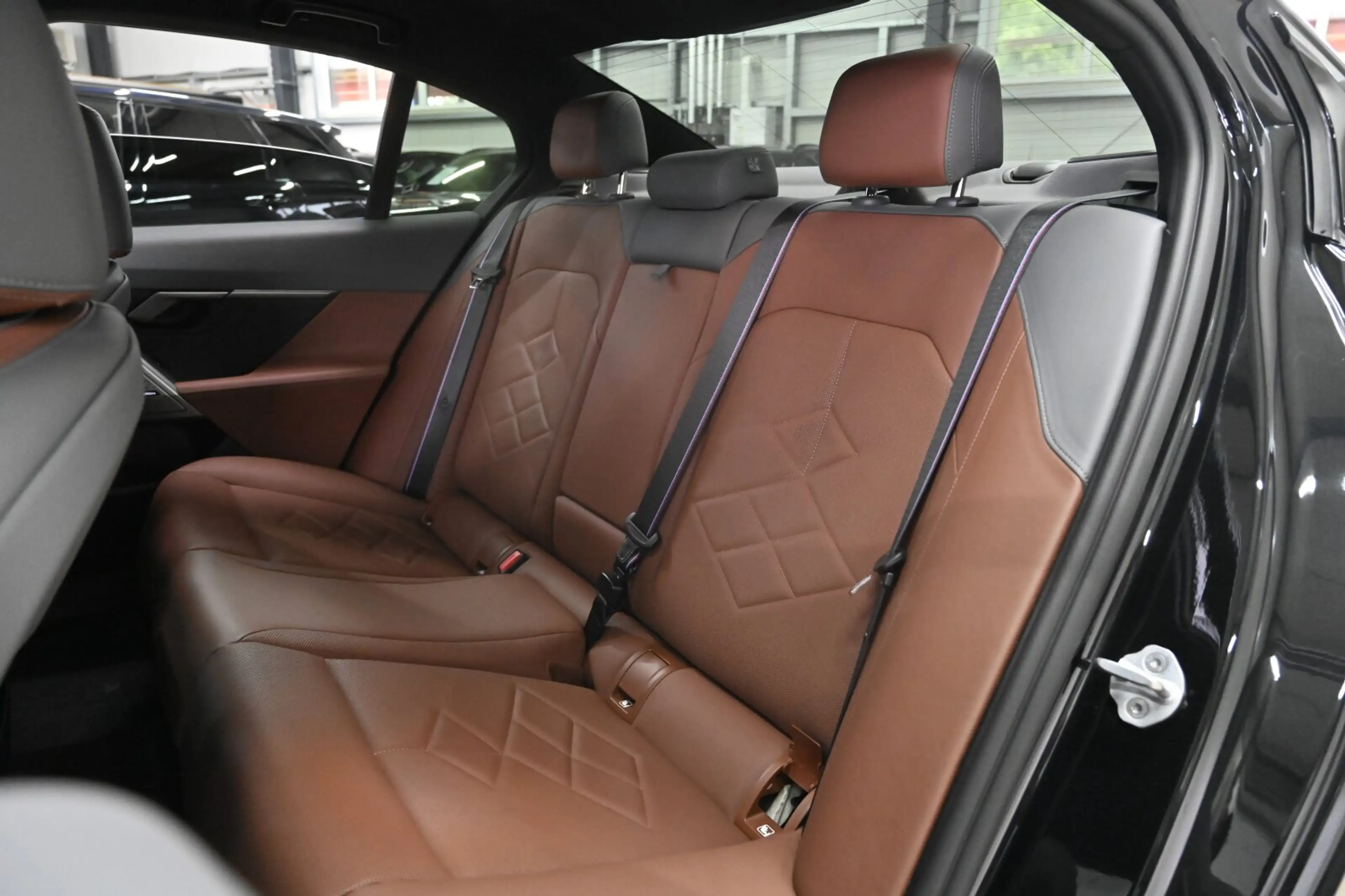 BMW 540 540d xDrive M-Sport PRO PANO*B&W*INNO*MERINO*21' — photo 14