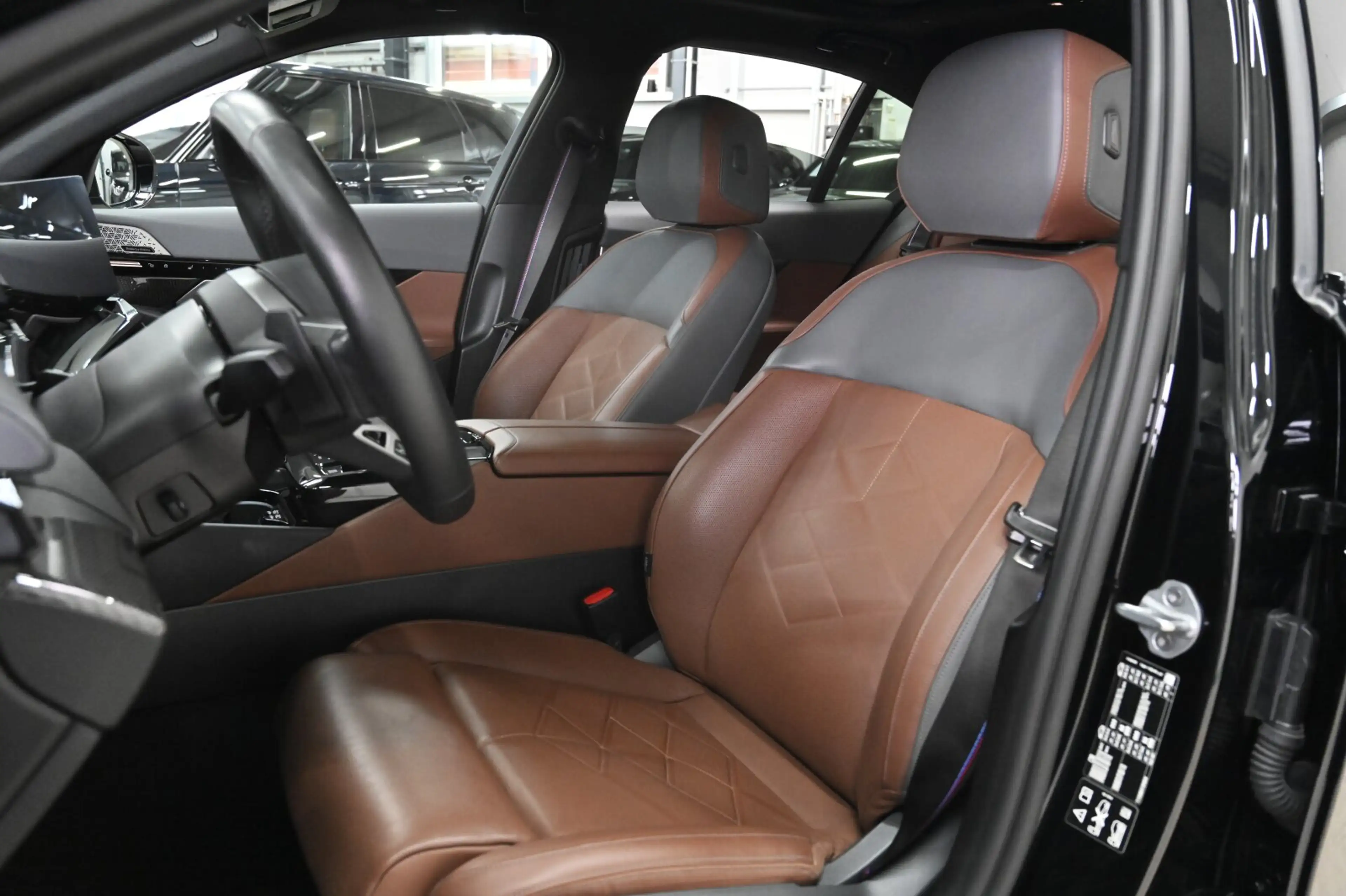 BMW 540 540d xDrive M-Sport PRO PANO*B&W*INNO*MERINO*21' — photo 9