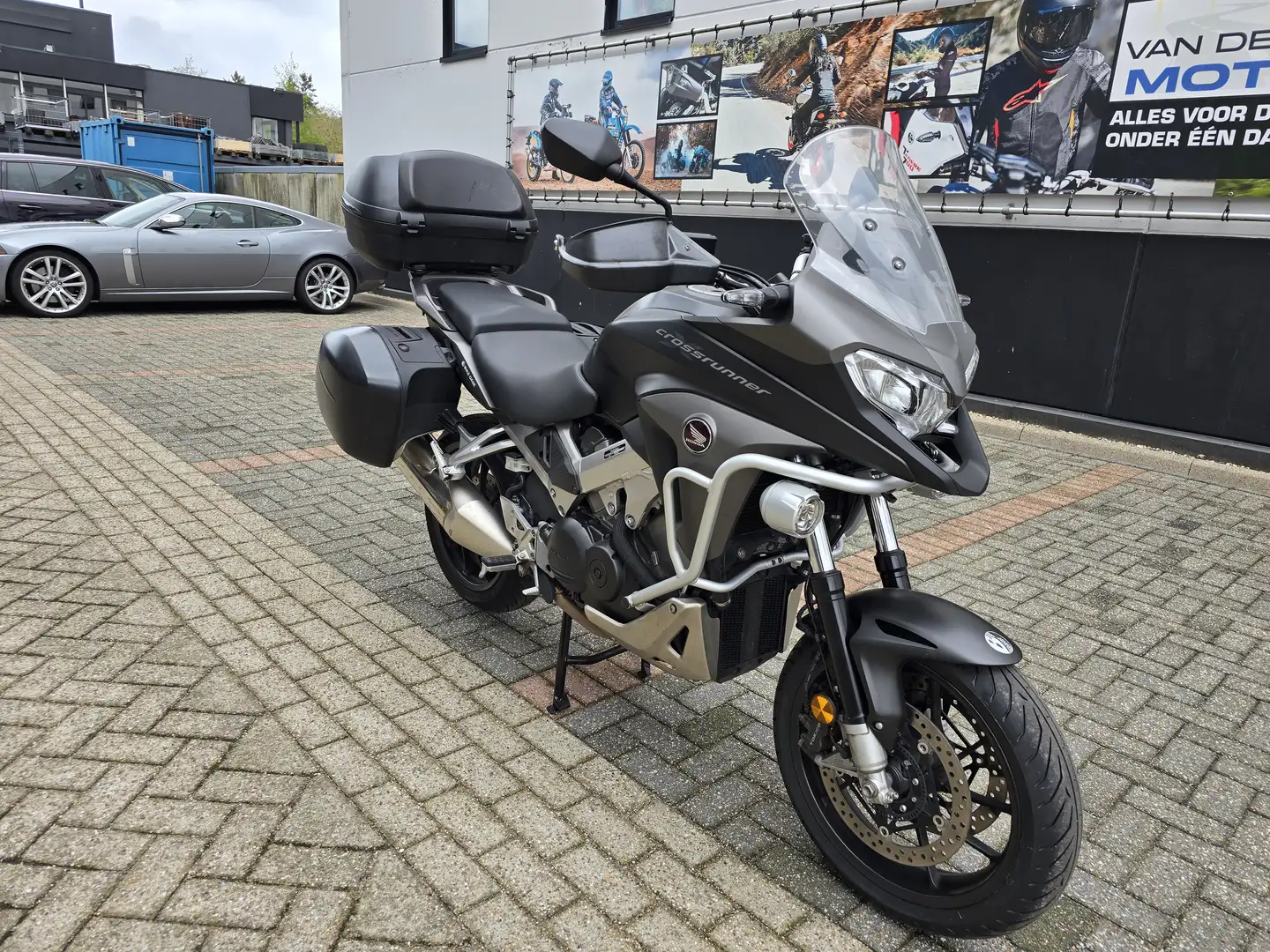 Honda VFR 800 X CROSSRUNNER ABS Schwarz - 2