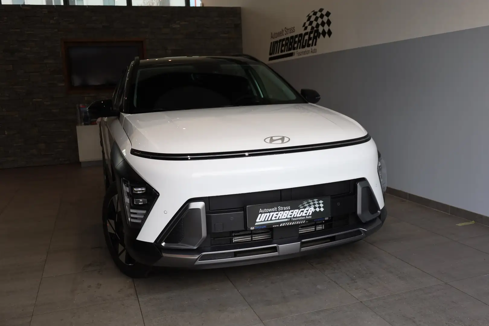 Hyundai KONA SX2 GO Plus 1.0 T-GDI 2WD Schwarz - 2