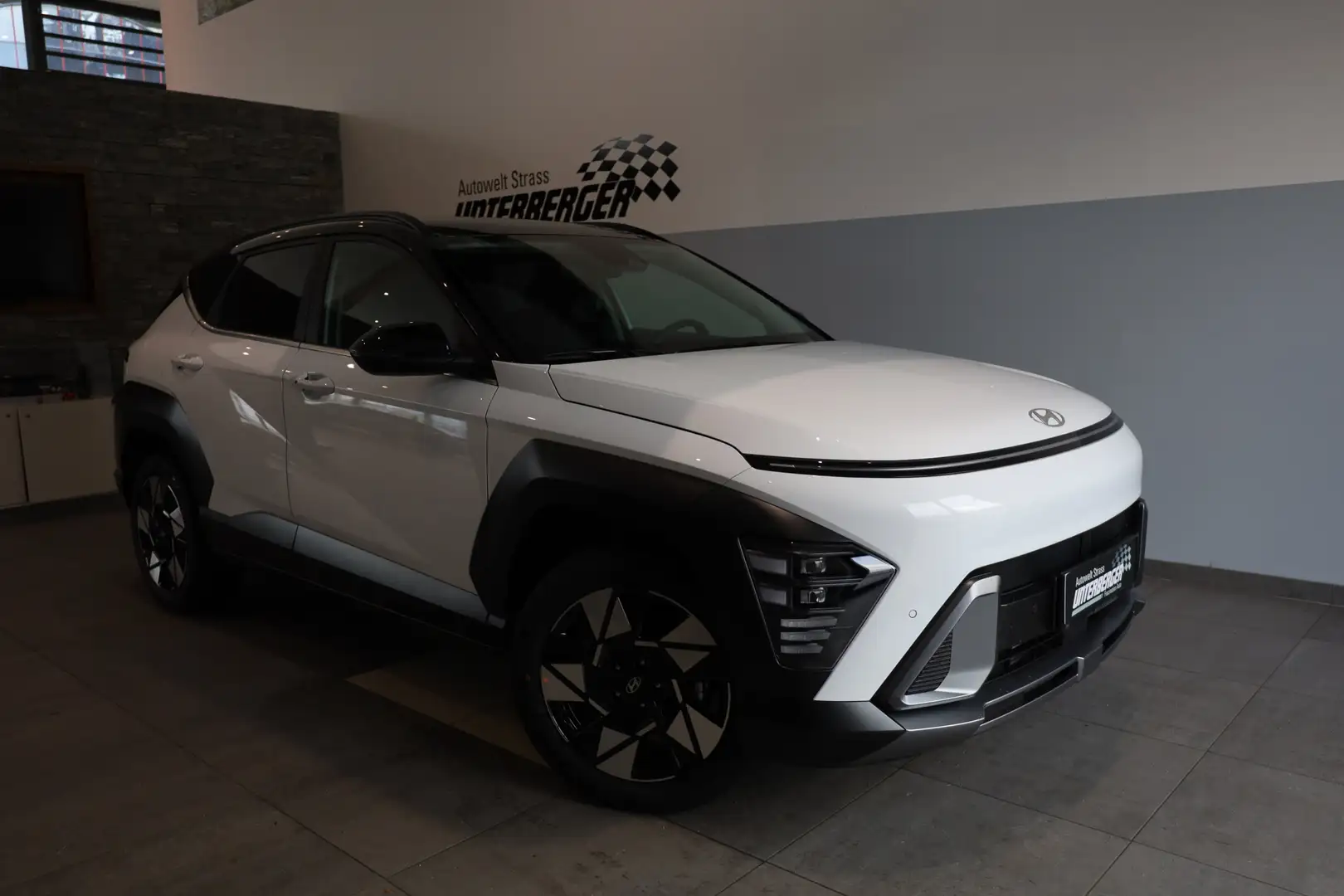 Hyundai KONA SX2 GO Plus 1.0 T-GDI 2WD Schwarz - 1