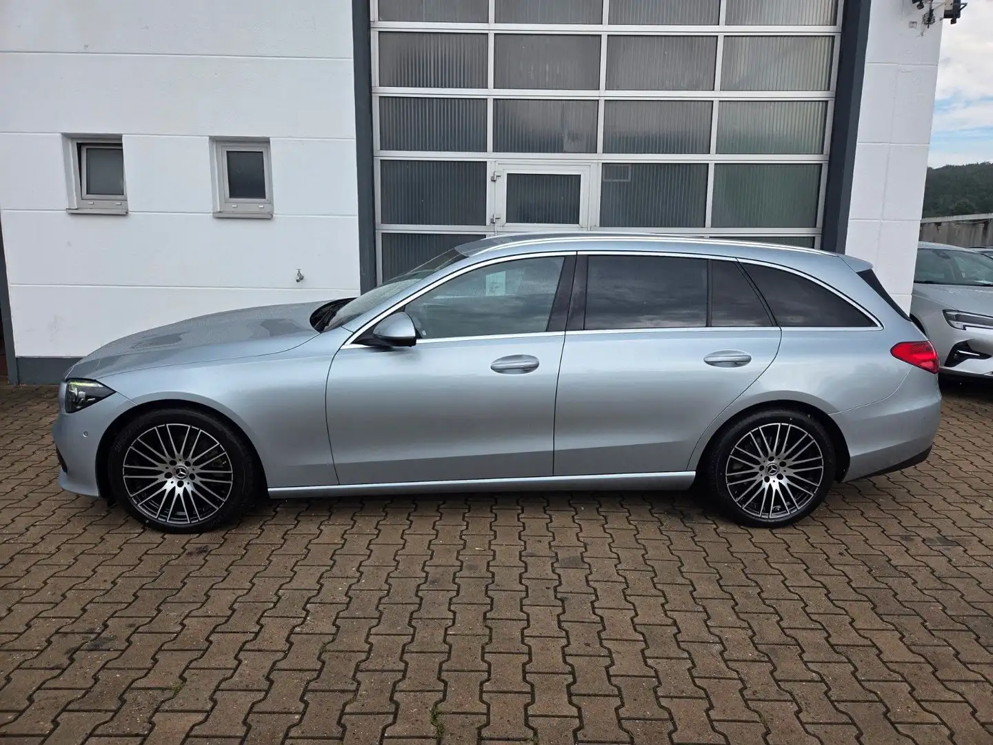 Mercedes-Benz C 200 T d AVANTGARDE/1.HD/St.Hzg/Business-P/18'' Plateado - 2
