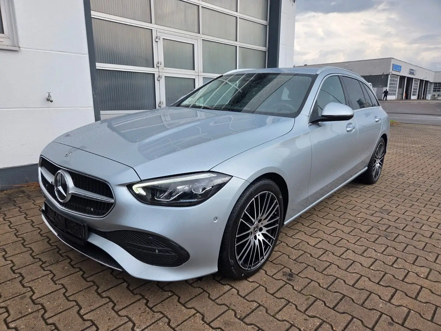 Mercedes-Benz C 200 T d AVANTGARDE/1.HD/St.Hzg/Business-P/18'' Plateado - 1
