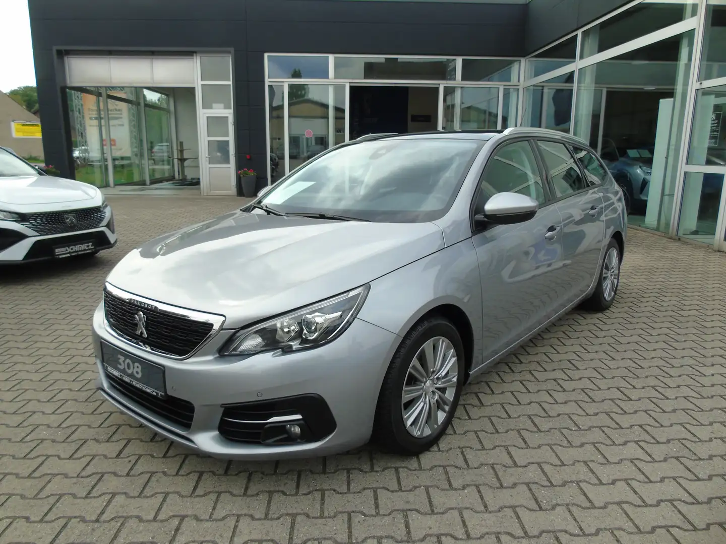 Peugeot 308 Active Business 1.2 PT 130 Panoramadach, Navigatio Gris - 1