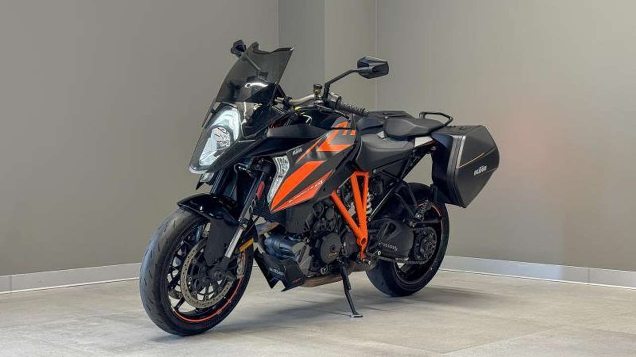 KTM 1290 Super Duke GT GT my16