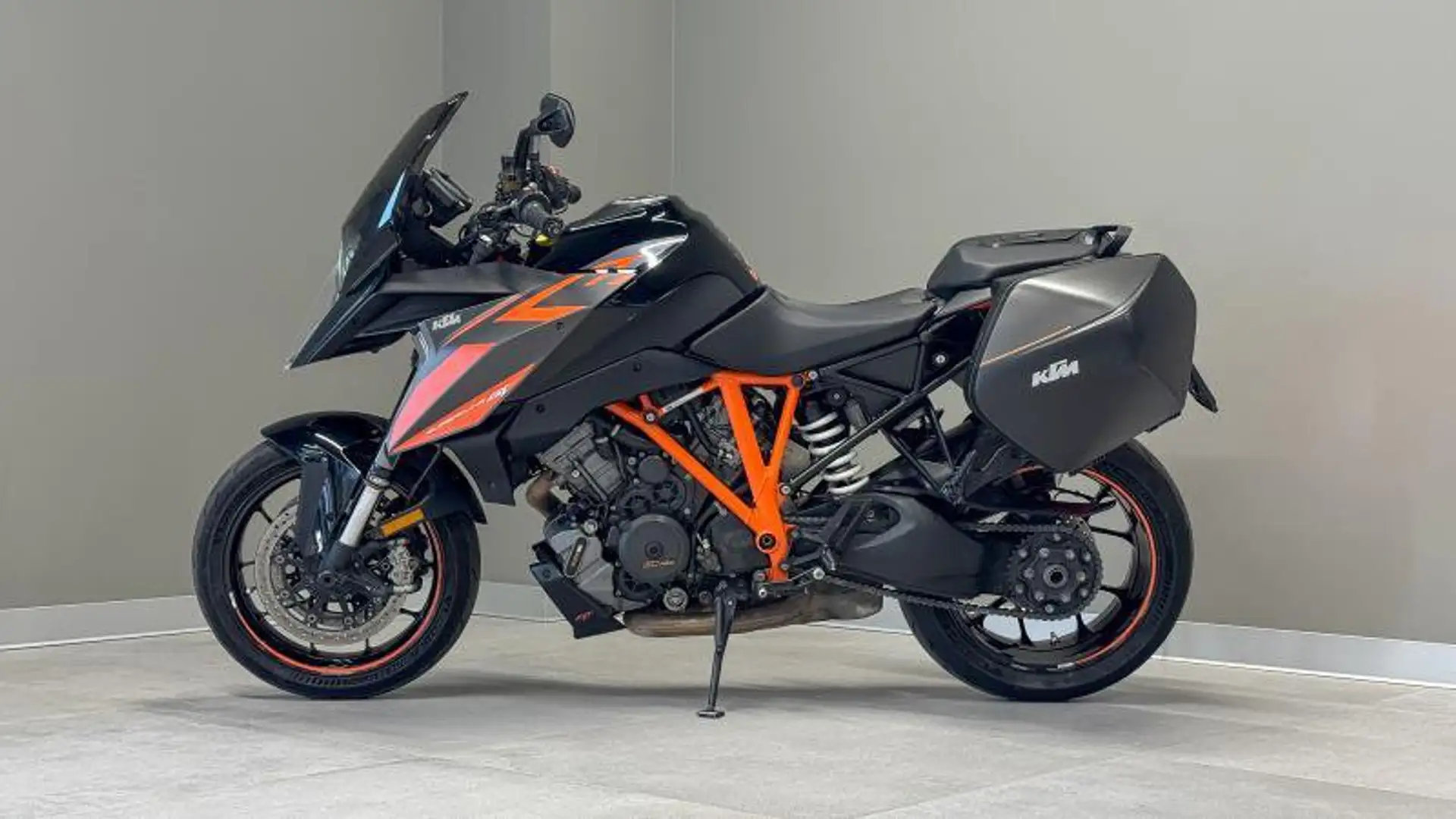 KTM 1290 Super Duke GT GT my16 - 2