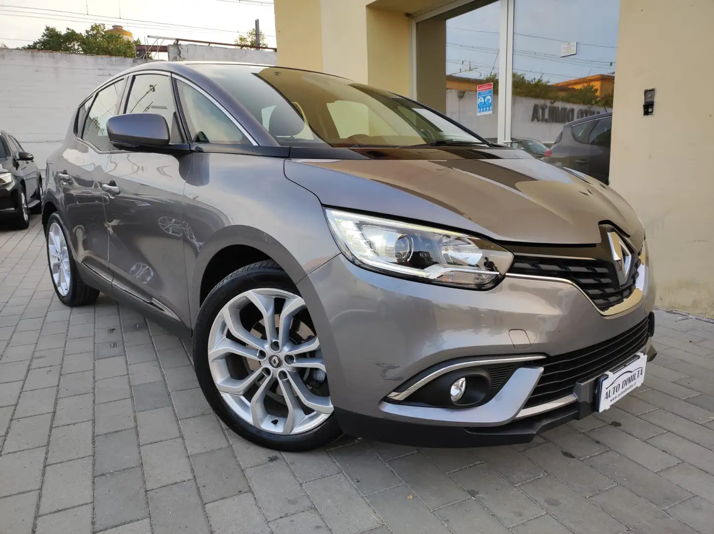 Renault Scenic Scenic 1.5 dci energy Zen 110cv Grigio - 1