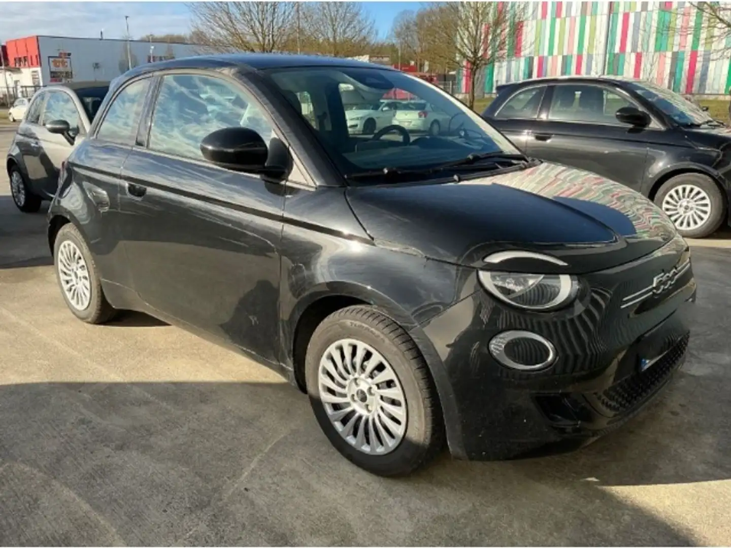 Fiat 500e Action Automatik Komfort,- Radio & Winter-Paket Schwarz - 2