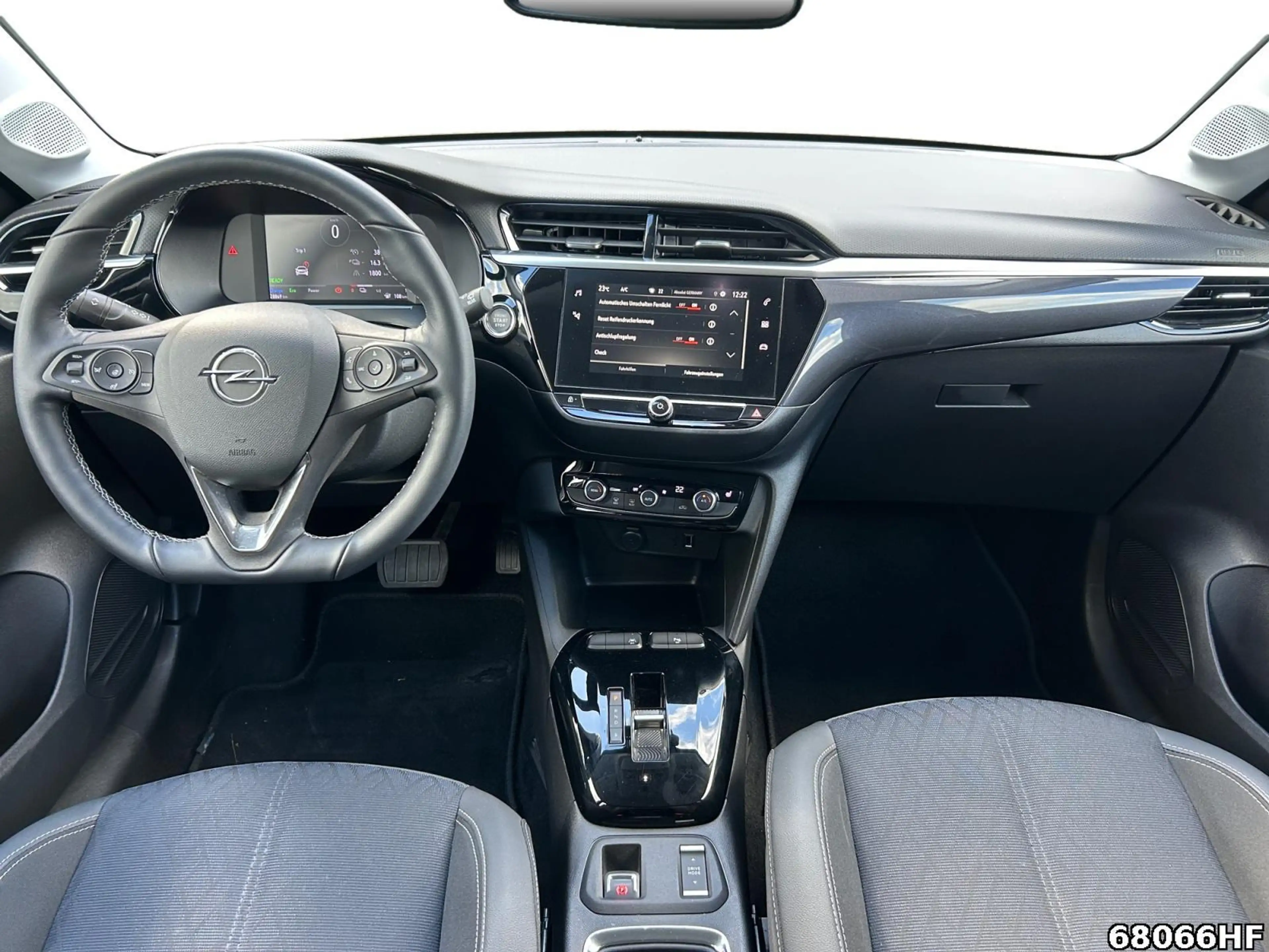 Opel Corsa-e Elegance — photo 9