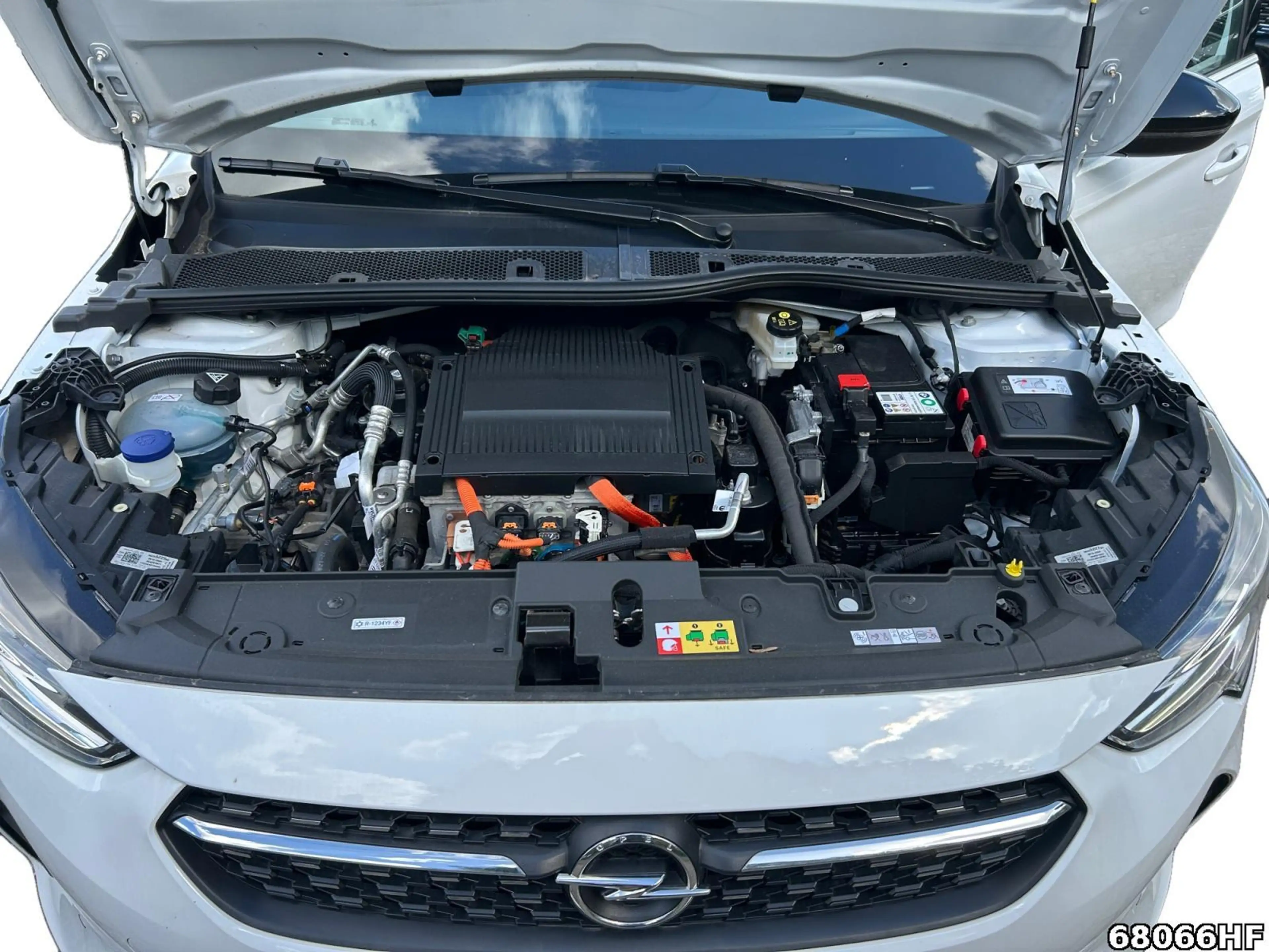 Opel Corsa-e Elegance — photo 7