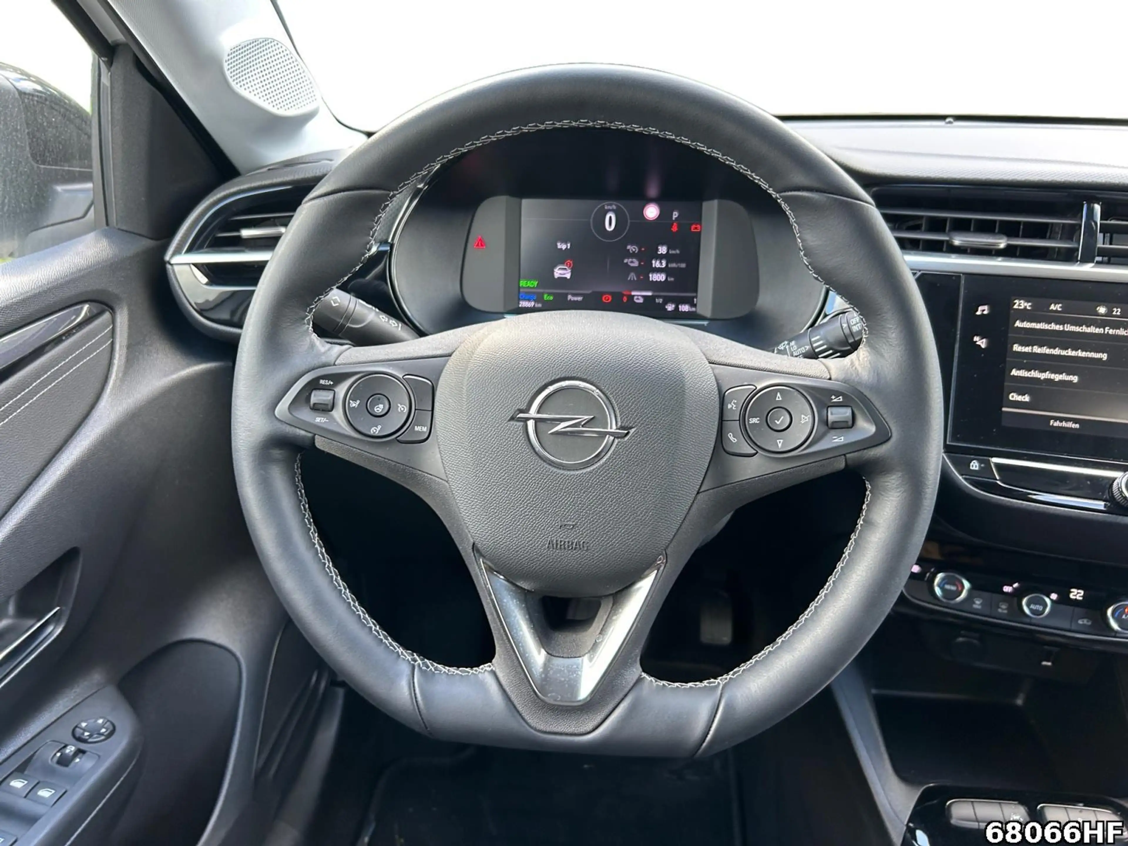 Opel Corsa-e Elegance — photo 10