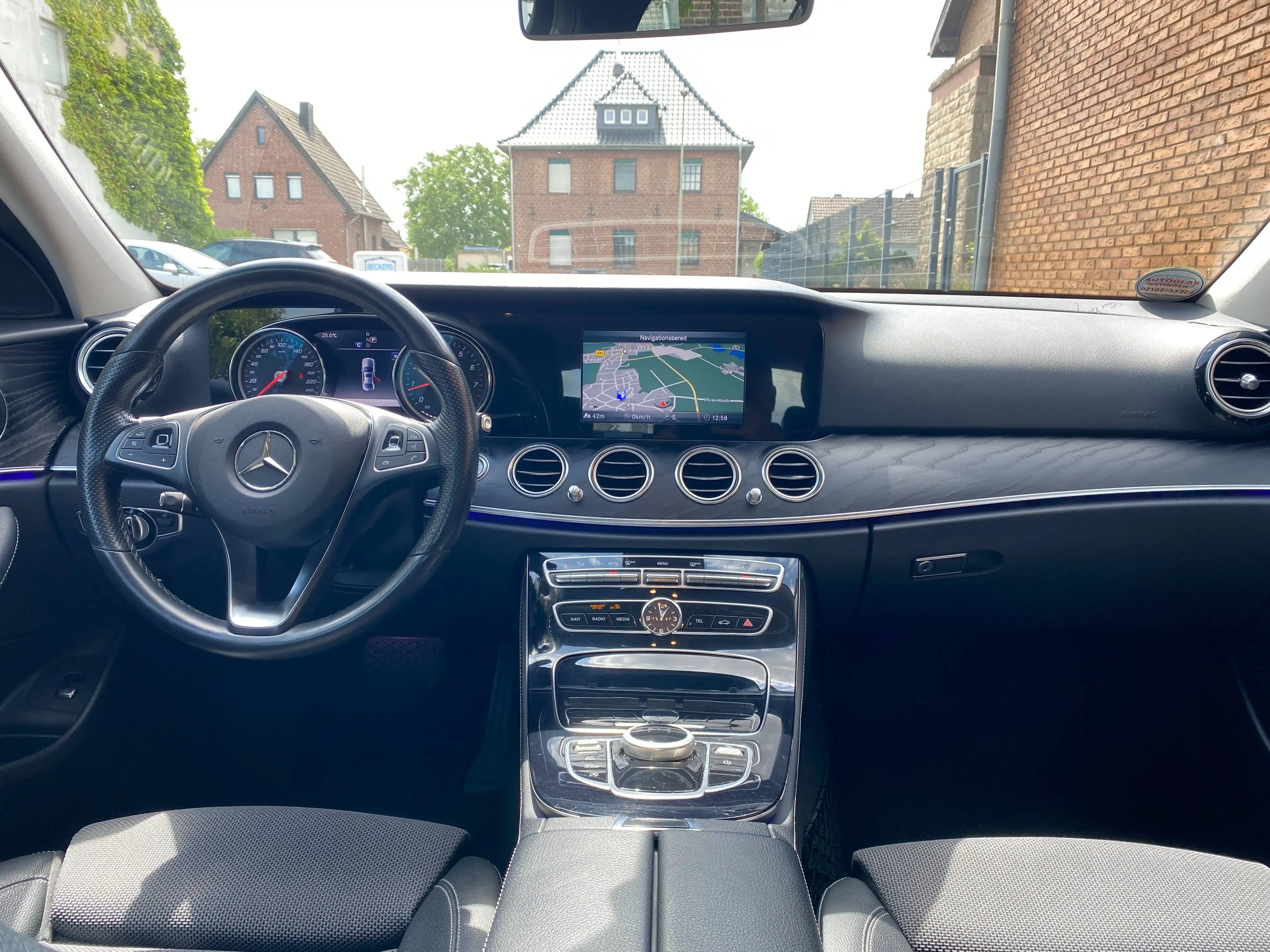 Mercedes-Benz E 200 E 200 4Matic 9G-TRONIC Avantgarde 2te Hand*R.Kam*HU Neu — photo 10