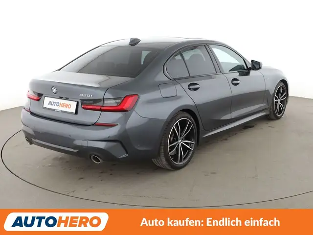 BMW 3 Series view 6