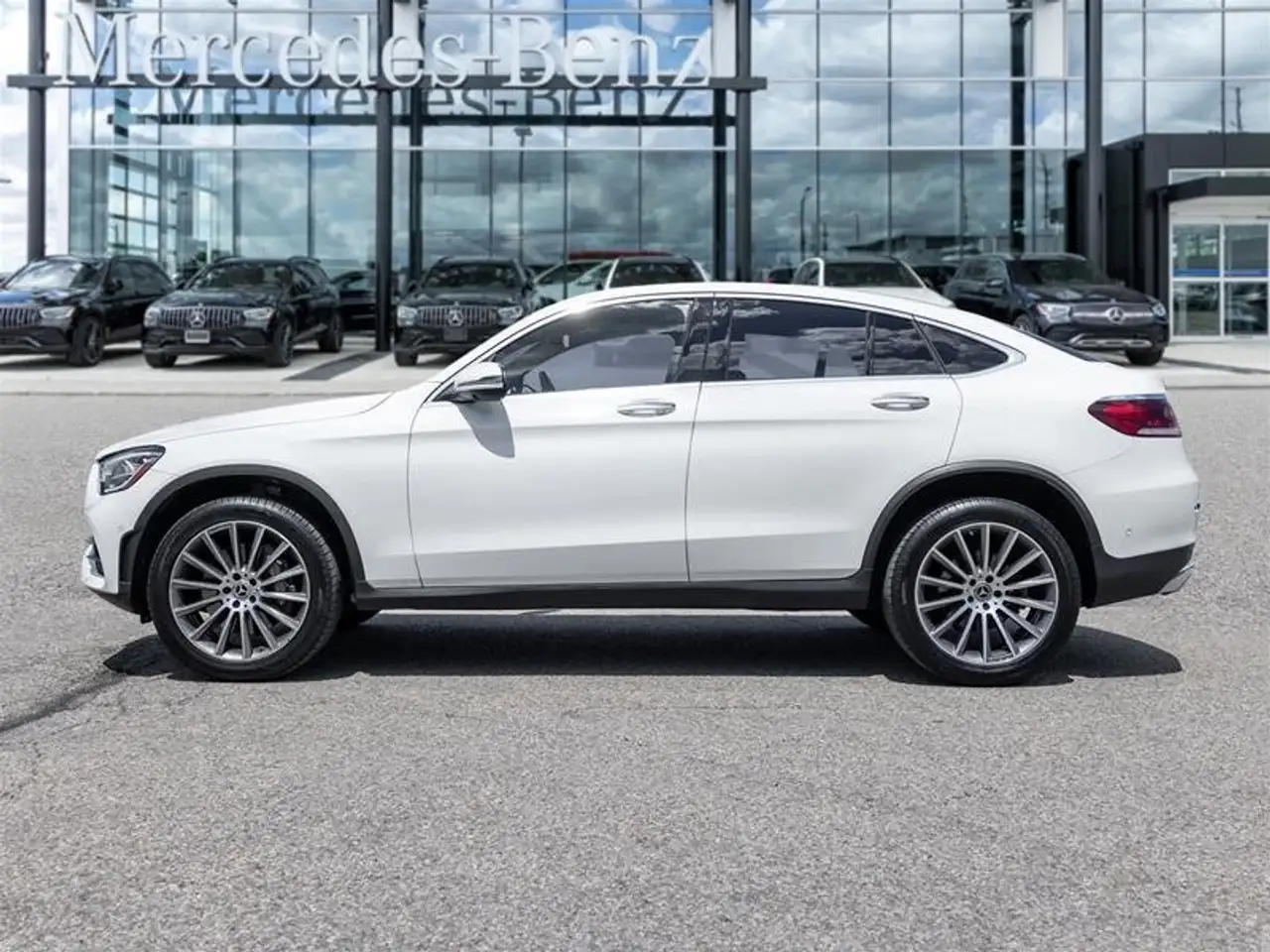 Mercedes-Benz GLC снимка Mercedes-Benz GLC