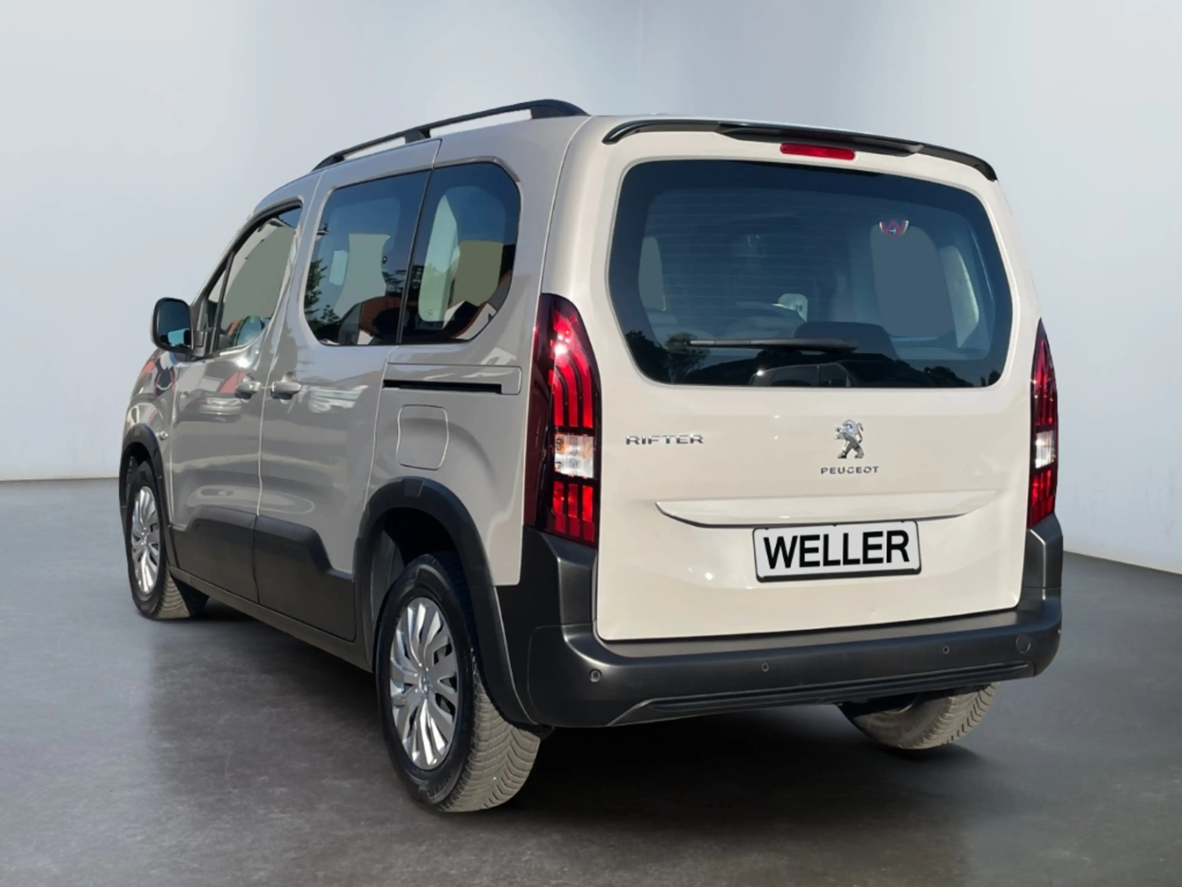 Peugeot Rifter 1.2 130 L1 Active Automatik *AHK*PDC*SHZ* — photo 7