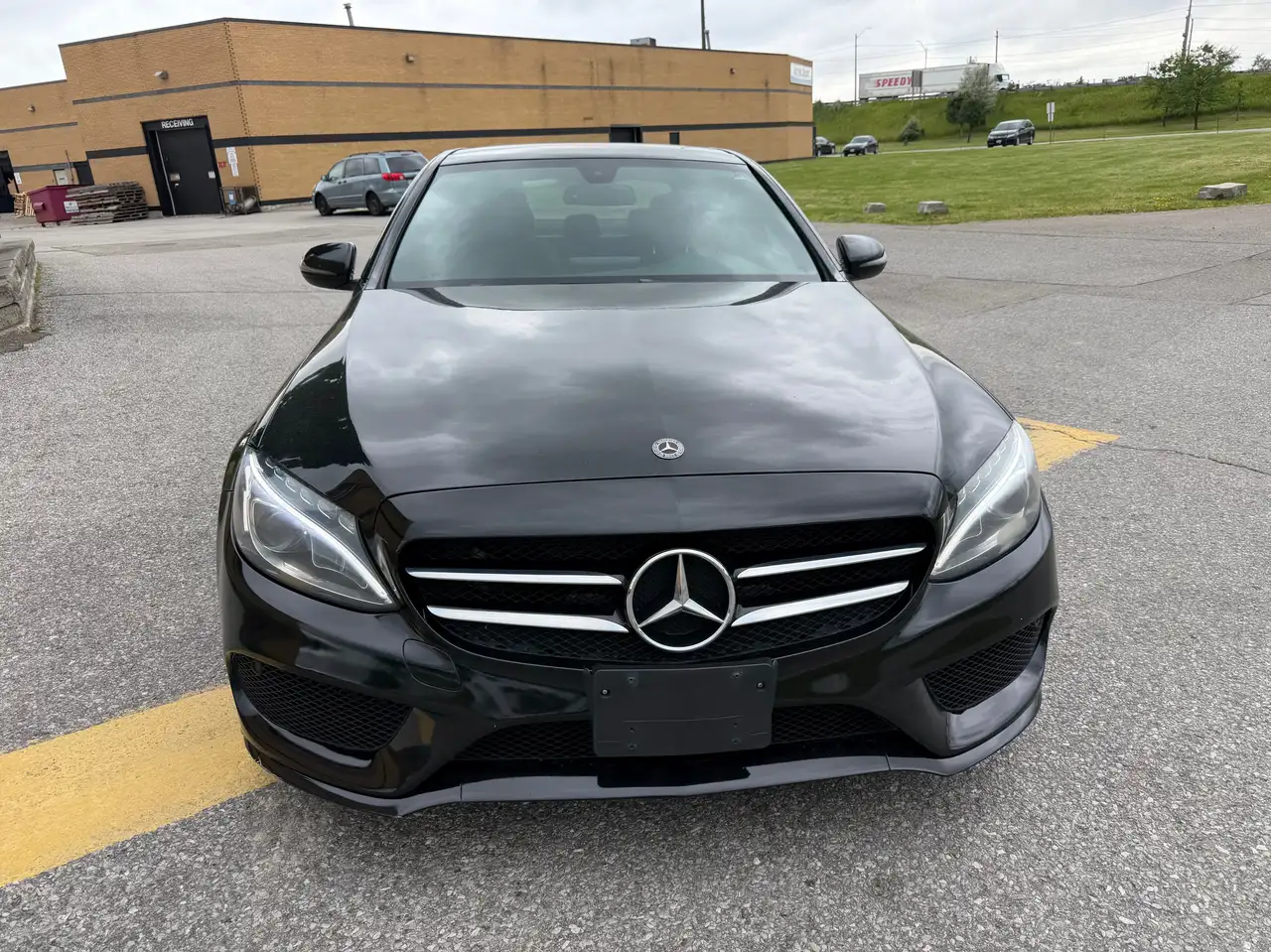 Mercedes-Benz C-Class снимка Mercedes-Benz C-Class
