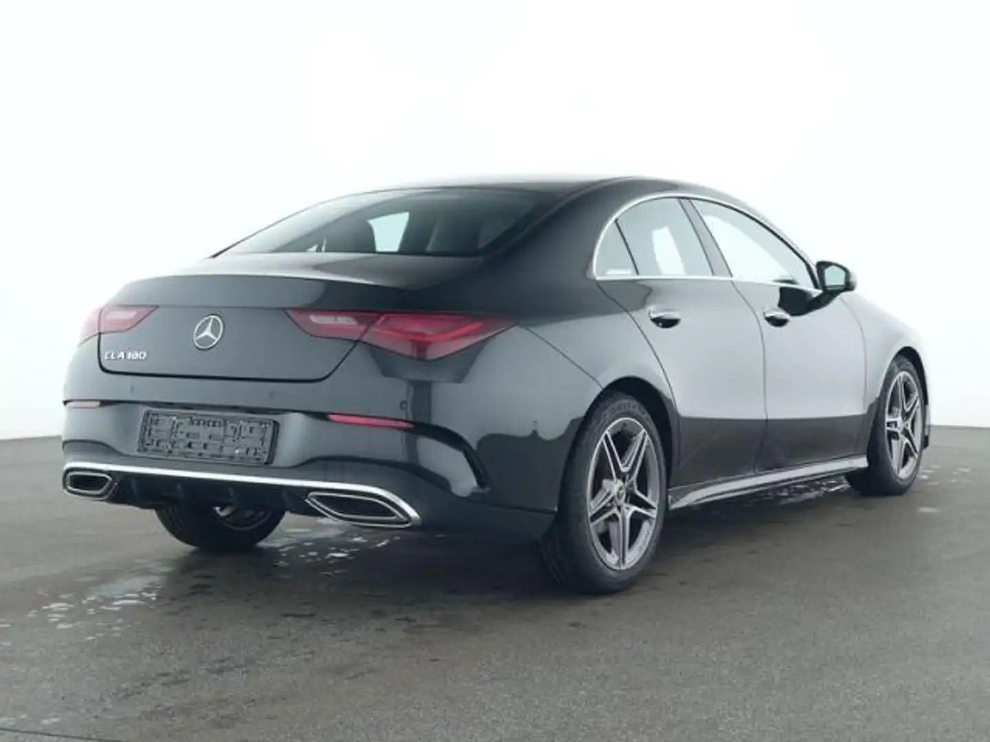 Mercedes-Benz CLA 180 Automatic Premium AMG 4P SEDAN BERLINA Negro - 2