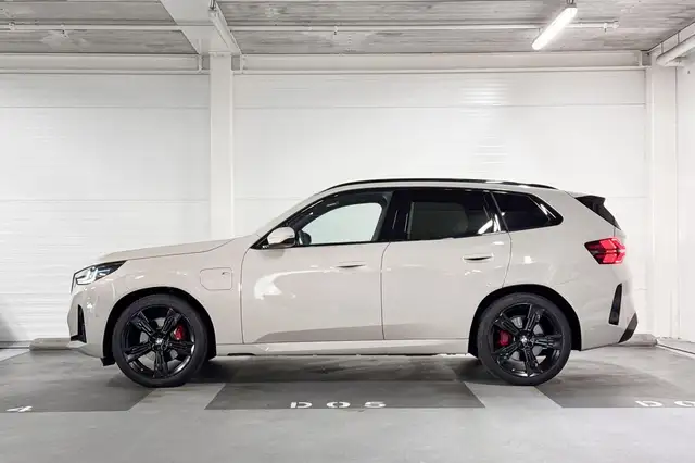 BMW X3 view 2