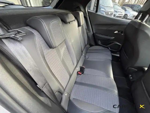 Peugeot 2008 view 10