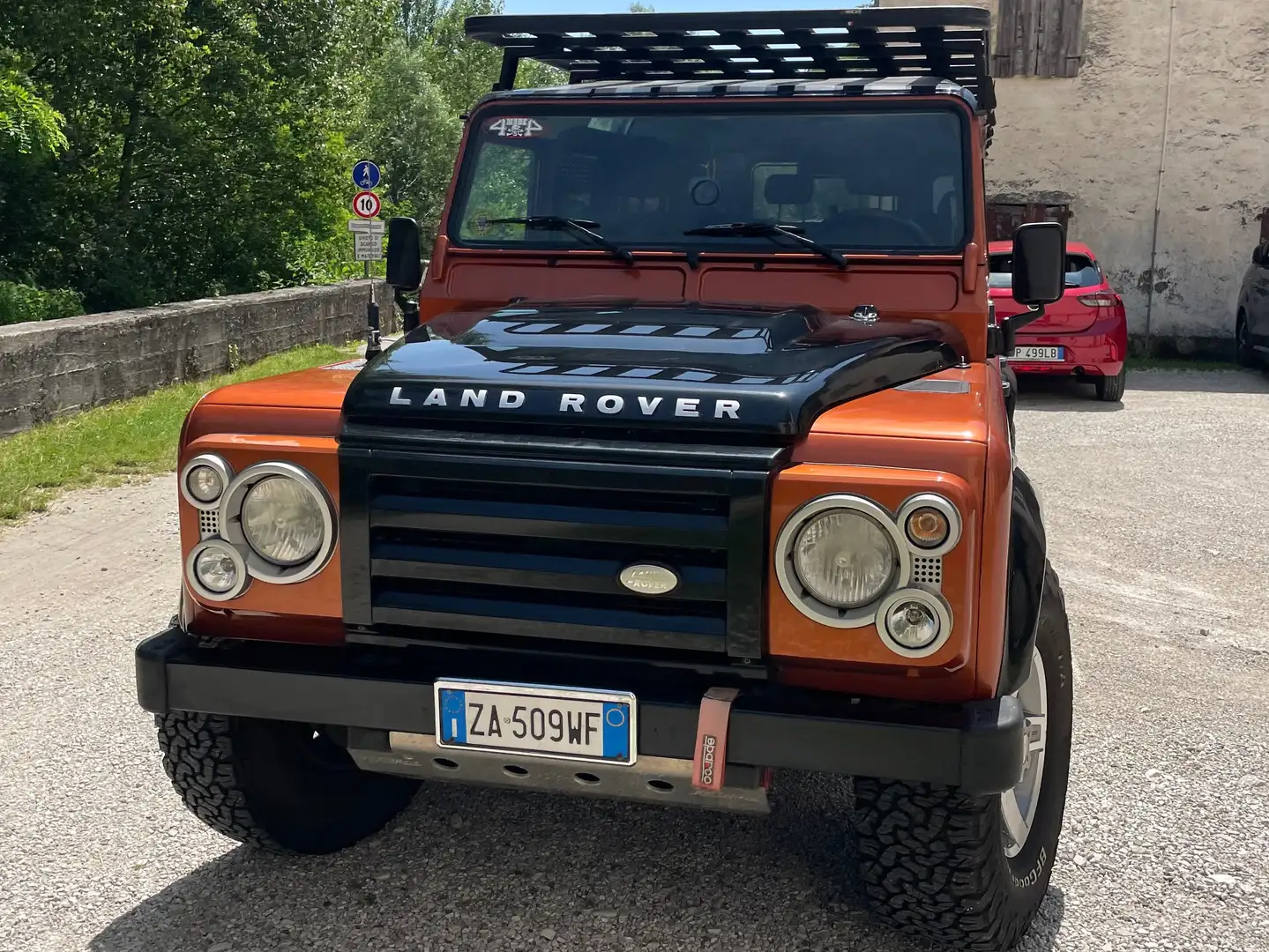 Land Rover Defender 110 ed limitata  FIRE Orange - 2